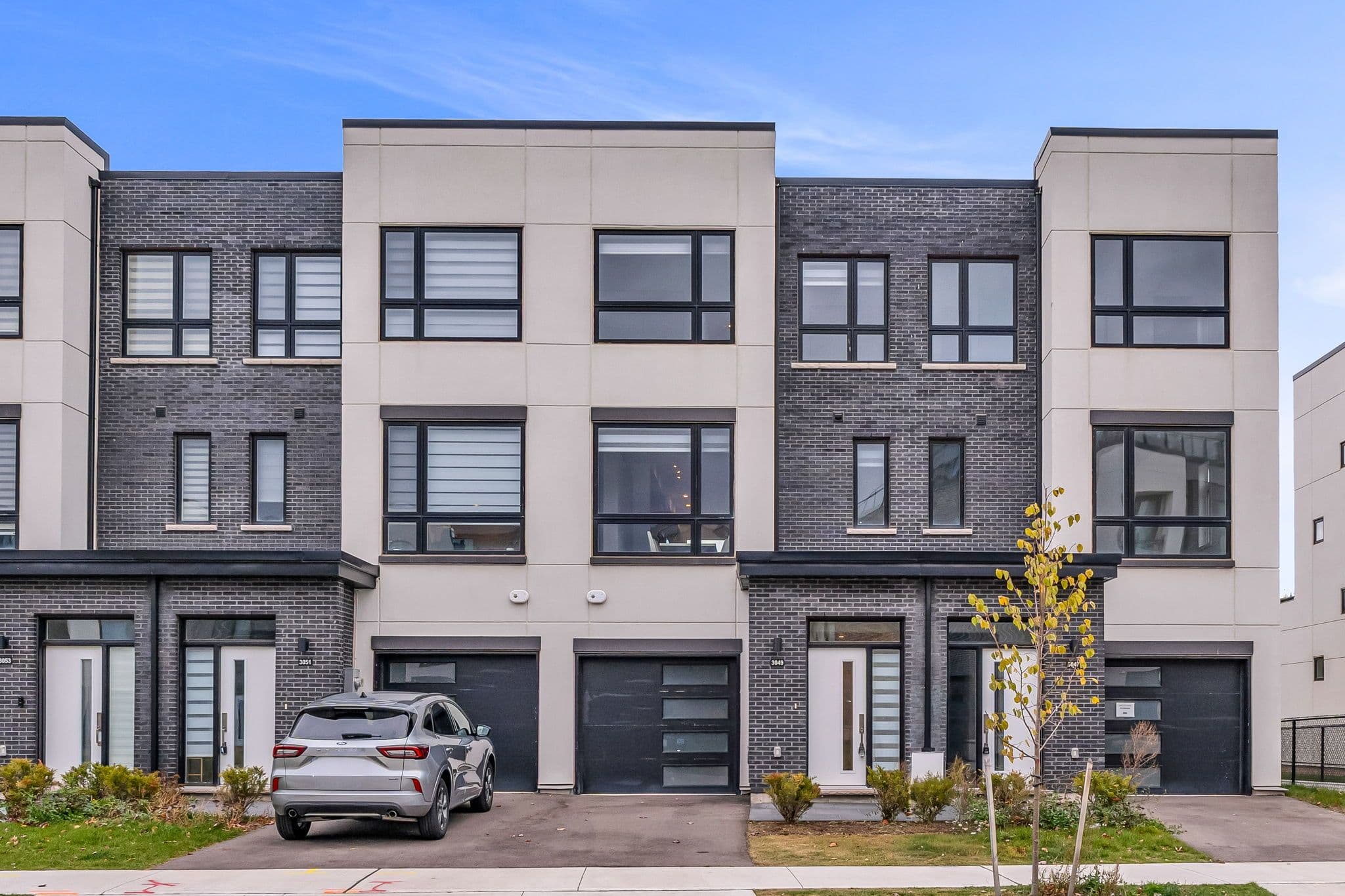 3049 Trailside Drive, Oakville, ON L6M 5R5