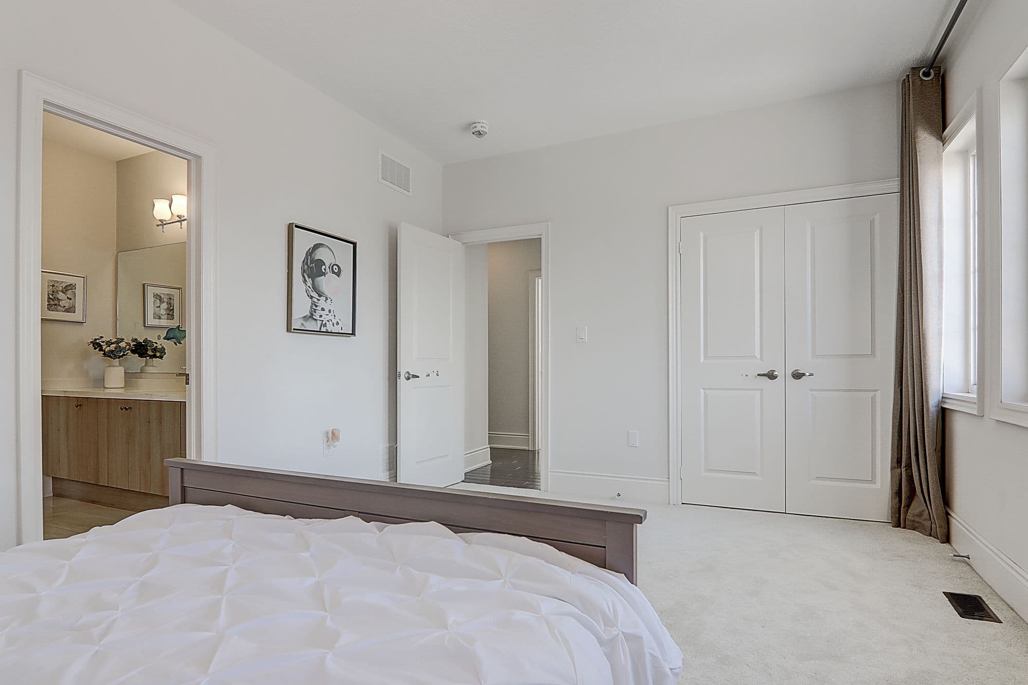 459 Threshing Mill Boulevard, Oakville, ON L6H 0T3