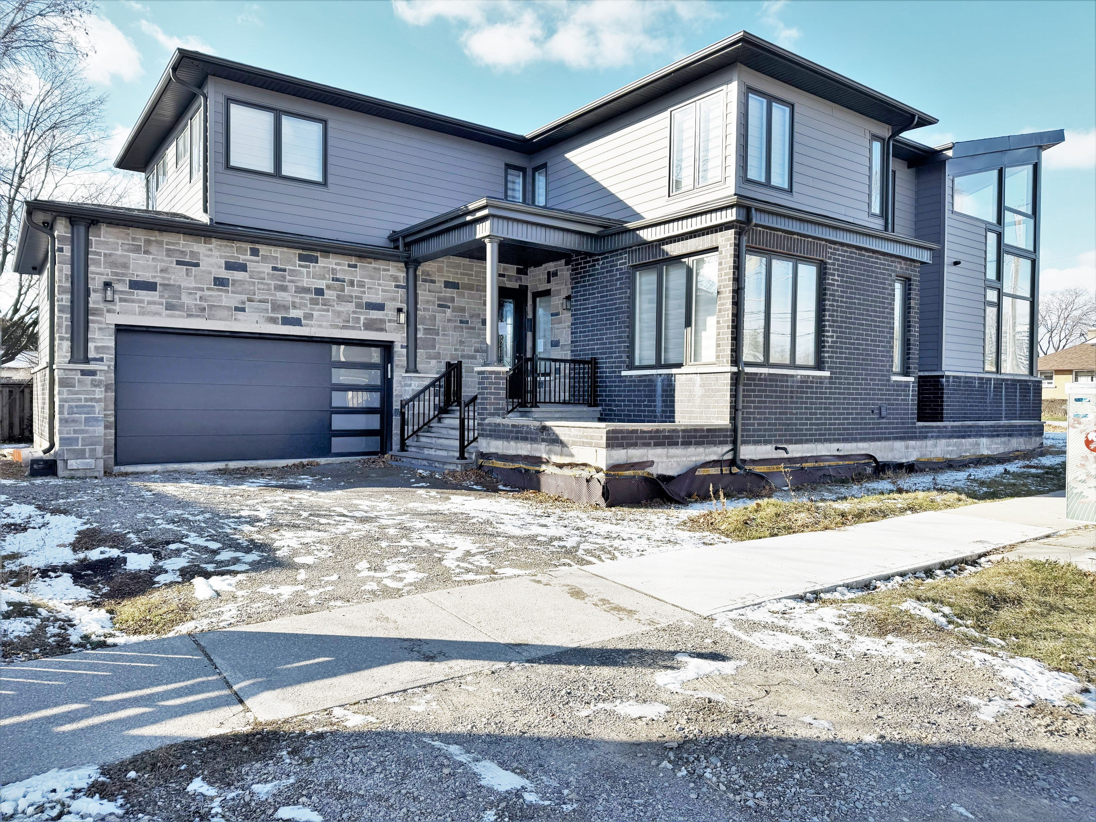 204 Mary Street, Oakville, ON L6K 1S4