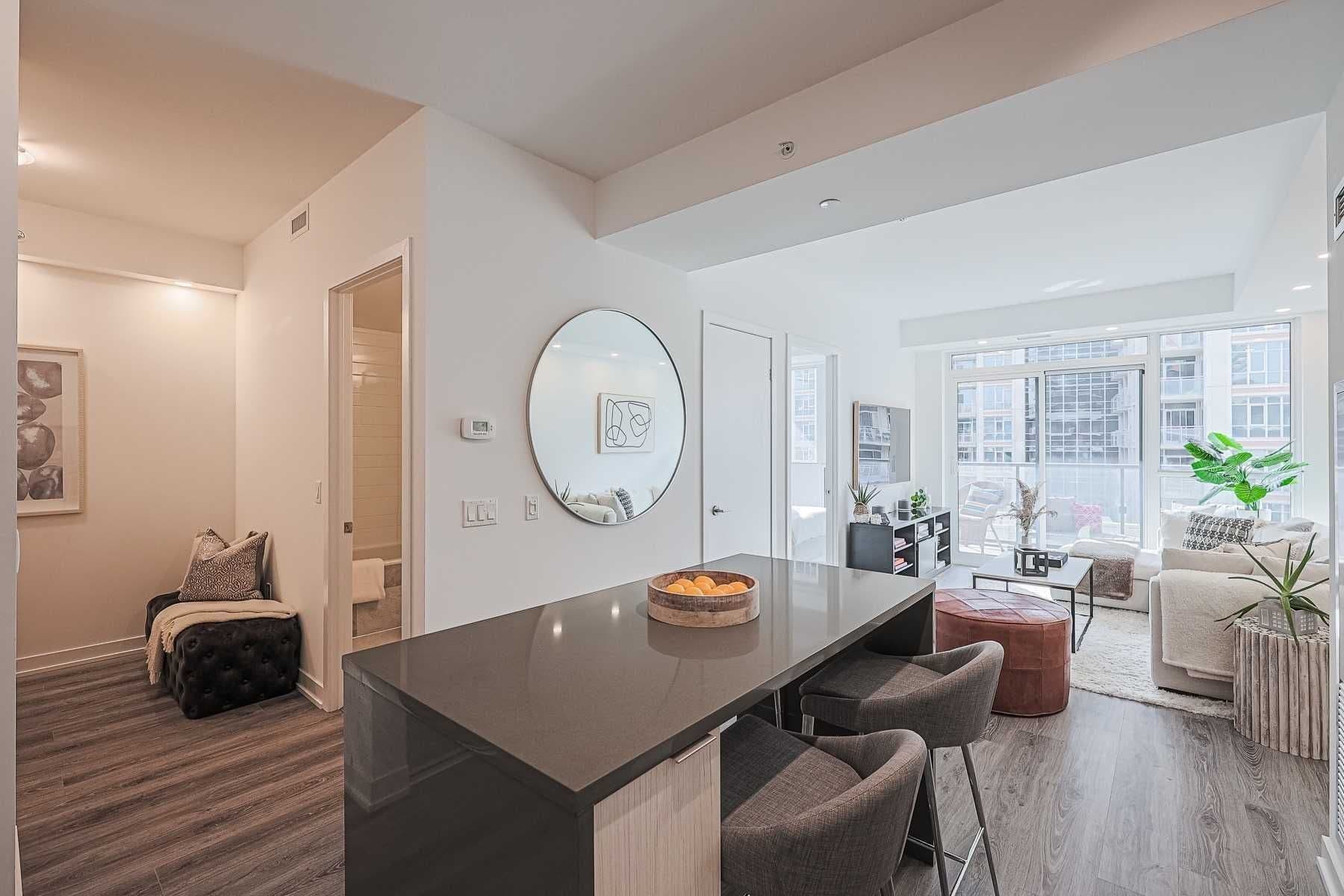 38 Iannuzzi Street 617, Toronto C01, ON M5V 0S2