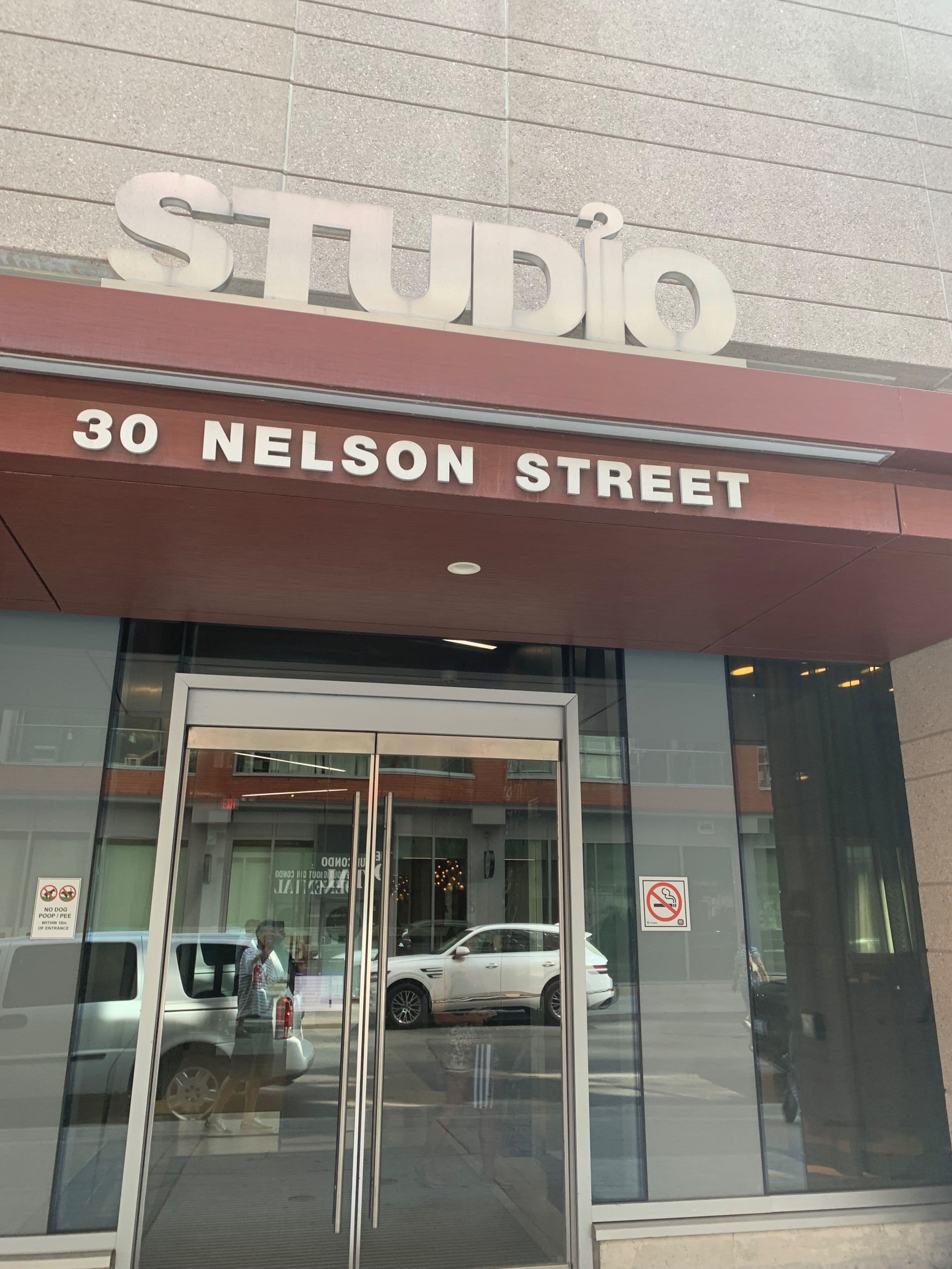 30 Nelson Street 2406, Toronto C01, ON M5V 0H5