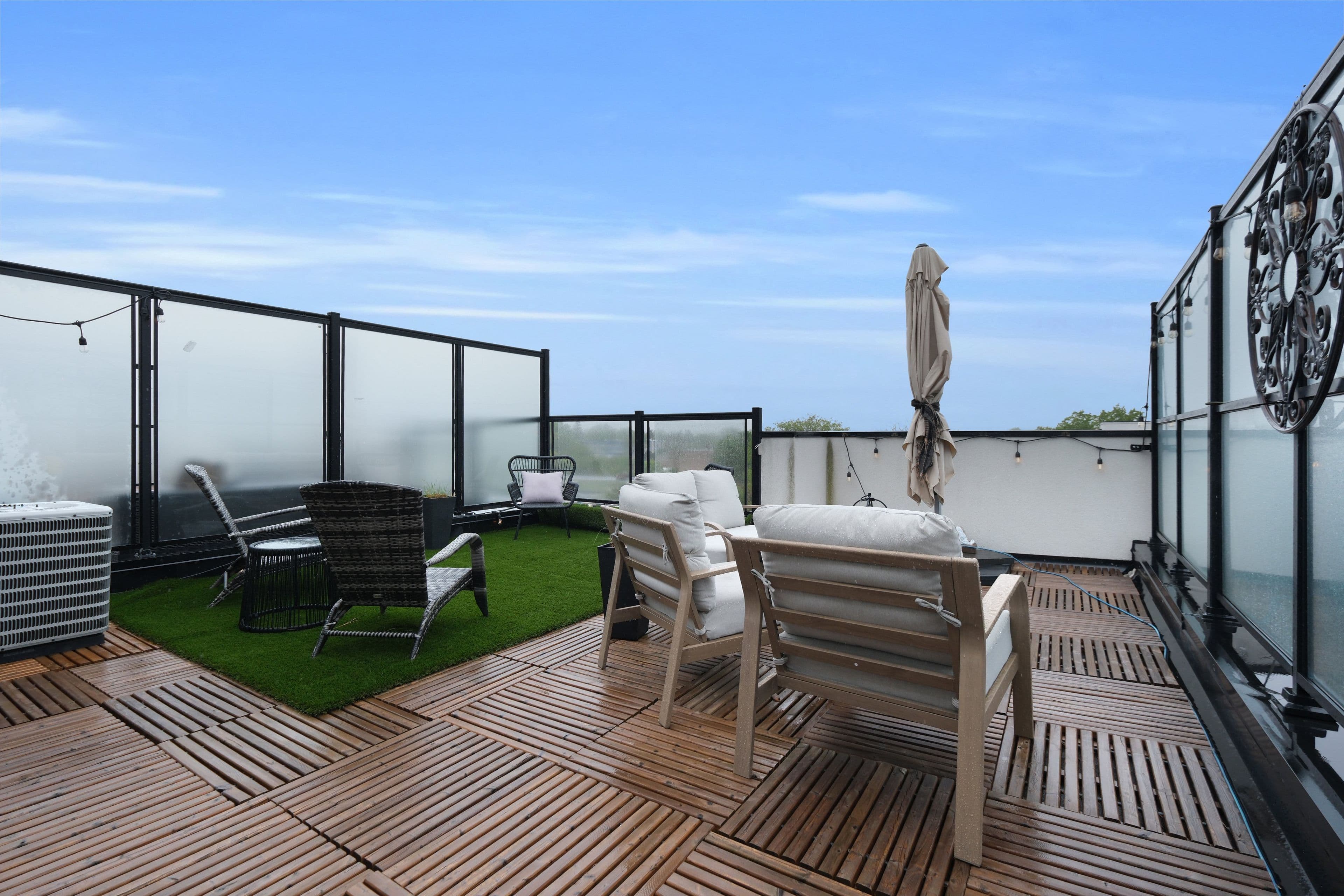 600 Alex Gardner Circle 112, Aurora, ON L4G 3G5