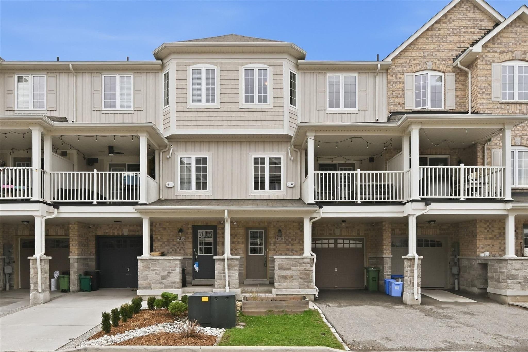 54 Nisbet Boulevard 24, Hamilton, ON L8B 0Y3