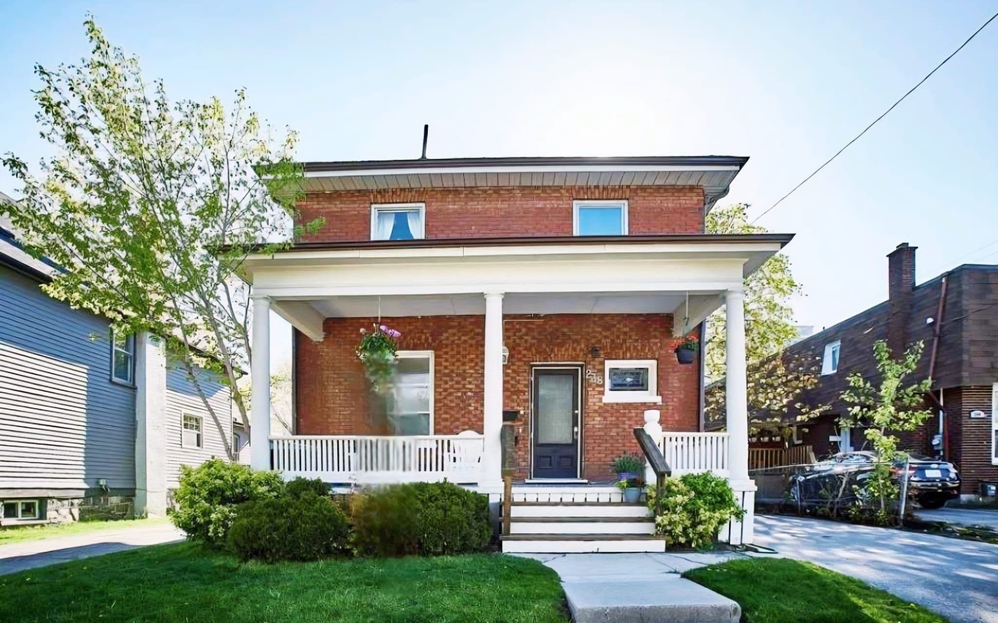 238 Mary Street N, Oshawa, ON L1G 5C4