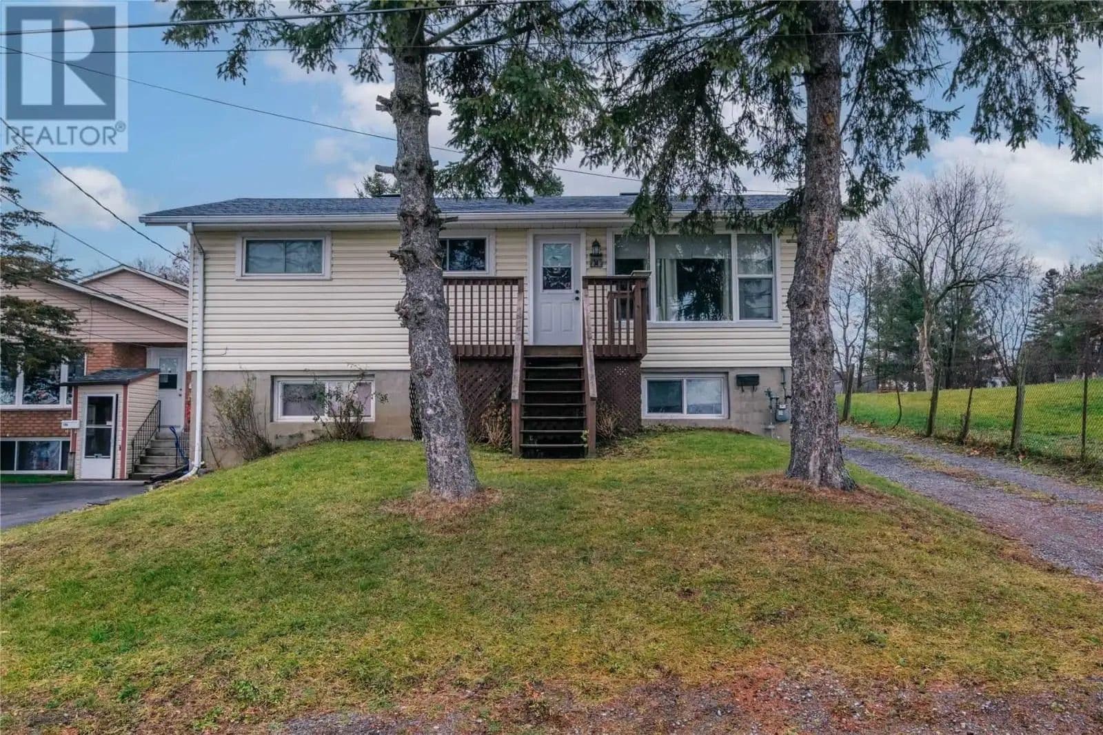 14 Shaw Street 1, Kingston, ON K7K 4Y4