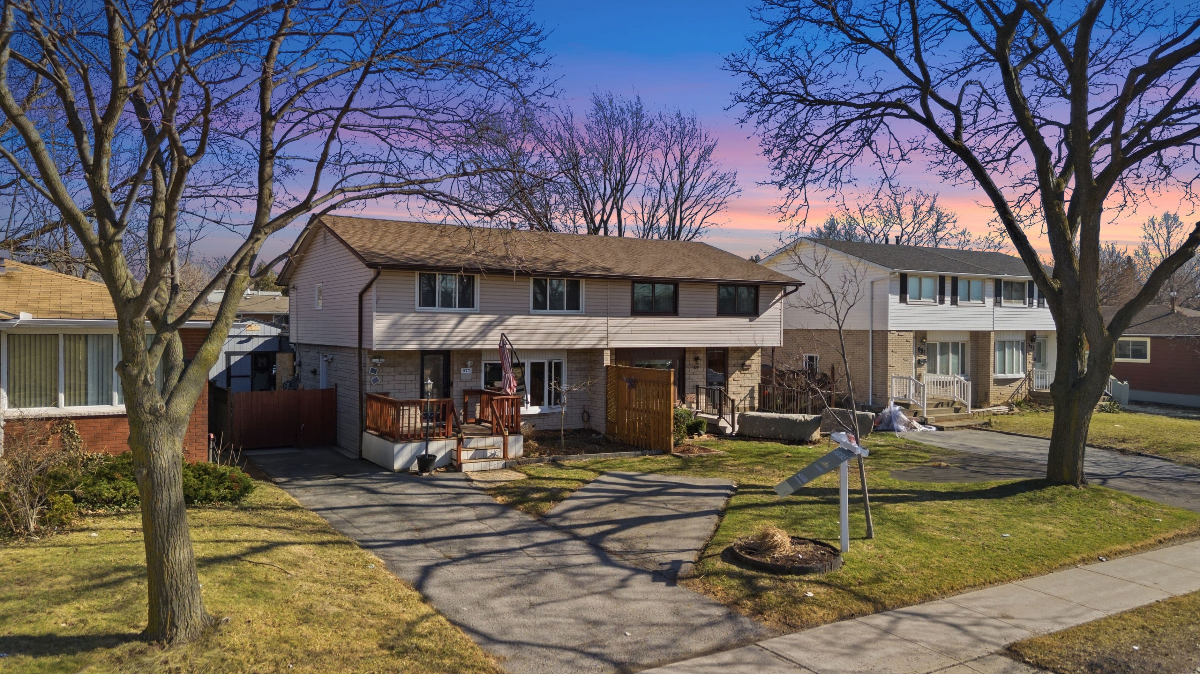 977 Upper Wellington Street, Hamilton, ON L9A 3S4