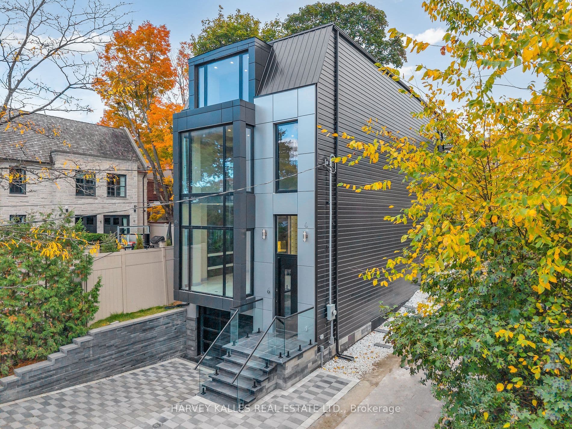 71 Ardmore Road, Toronto C03, ON M5P 1V4