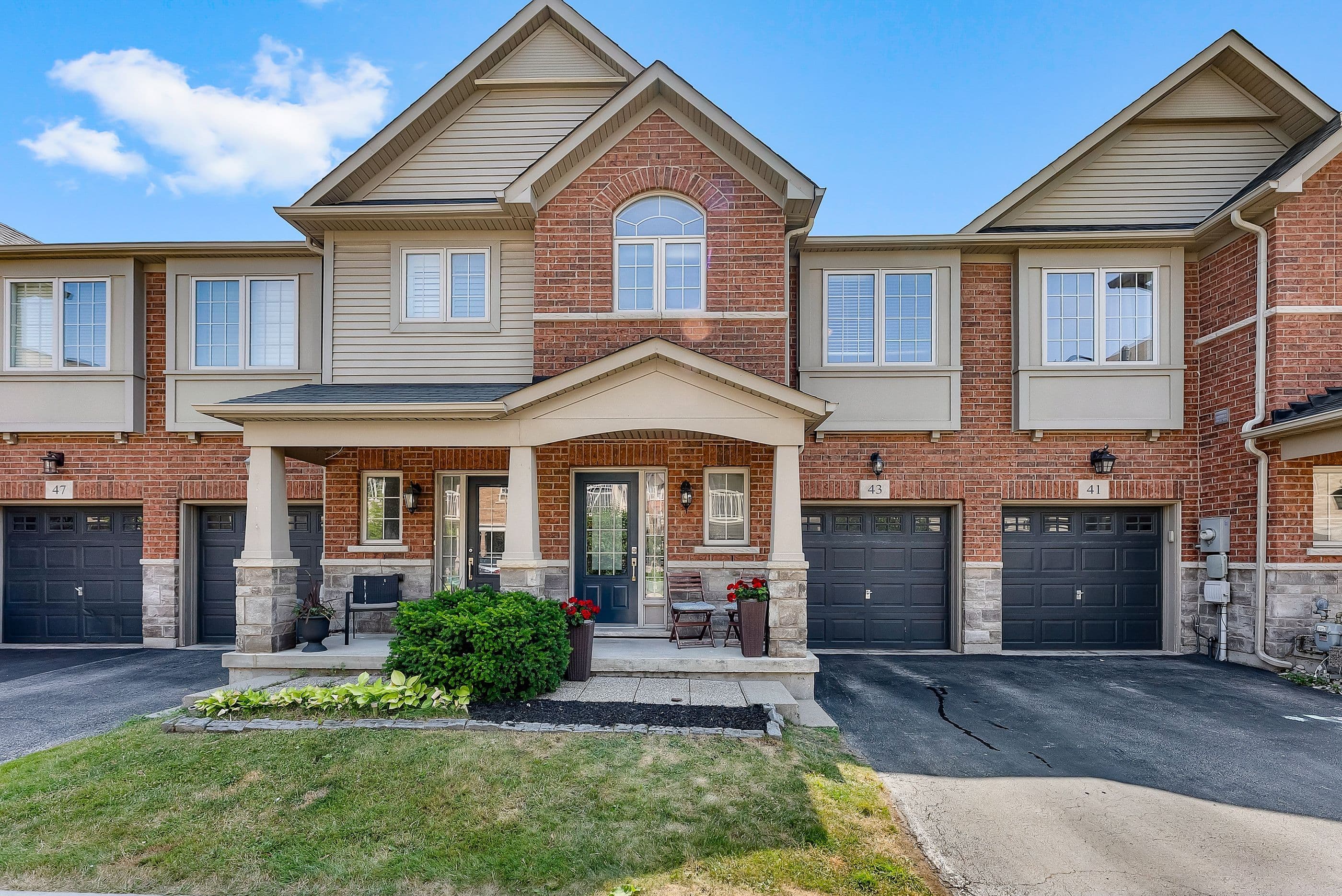 541 Winston Road 43, Grimsby, ON L3M 0C5