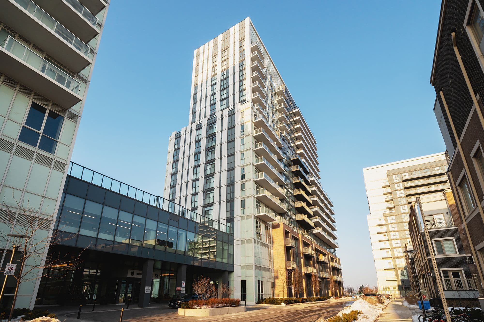 38 Honeycrisp Crescent 1910, Vaughan, ON L4K 0M8