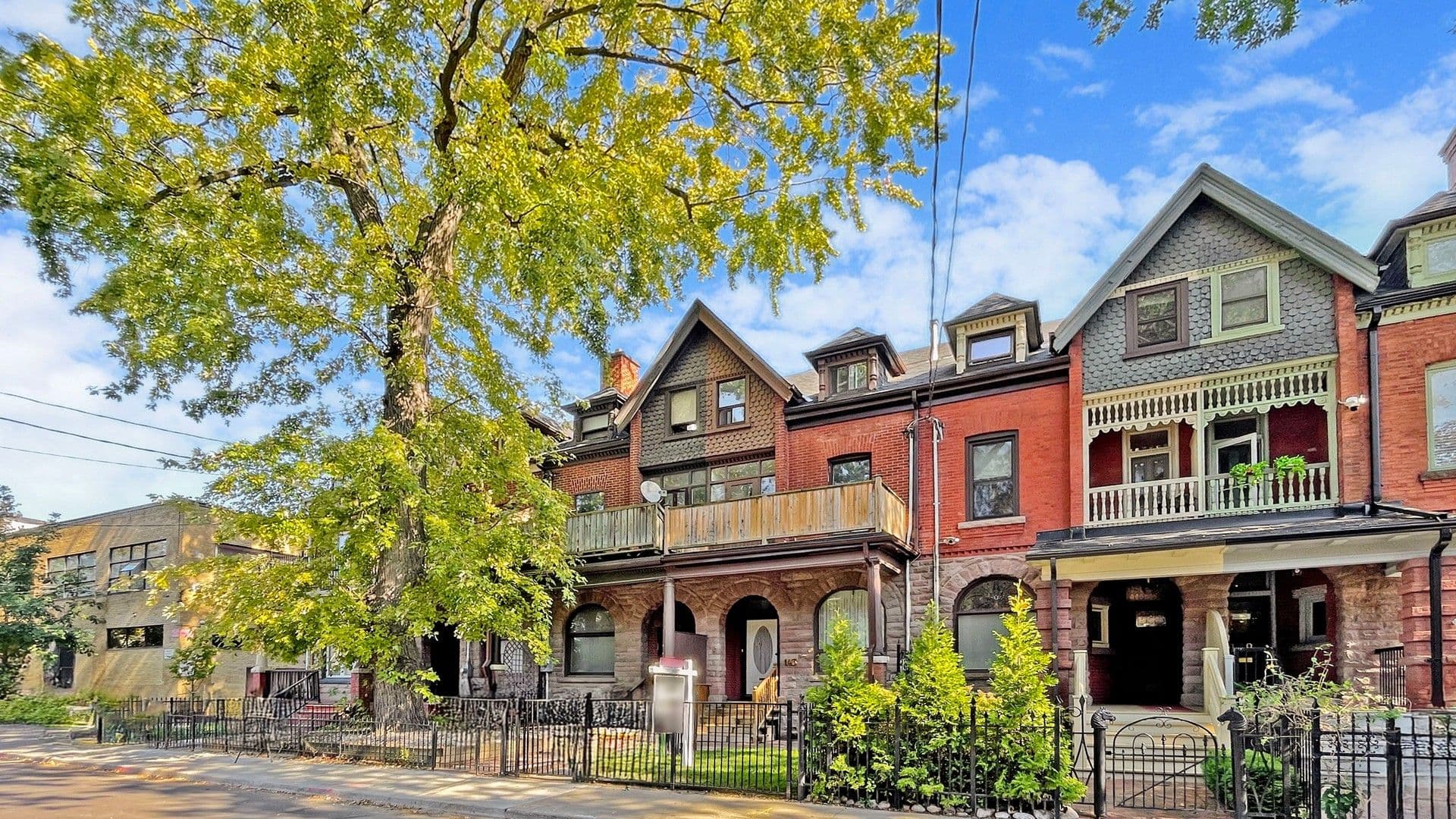 143 Seaton Street, Toronto C08, ON M5A 2T2