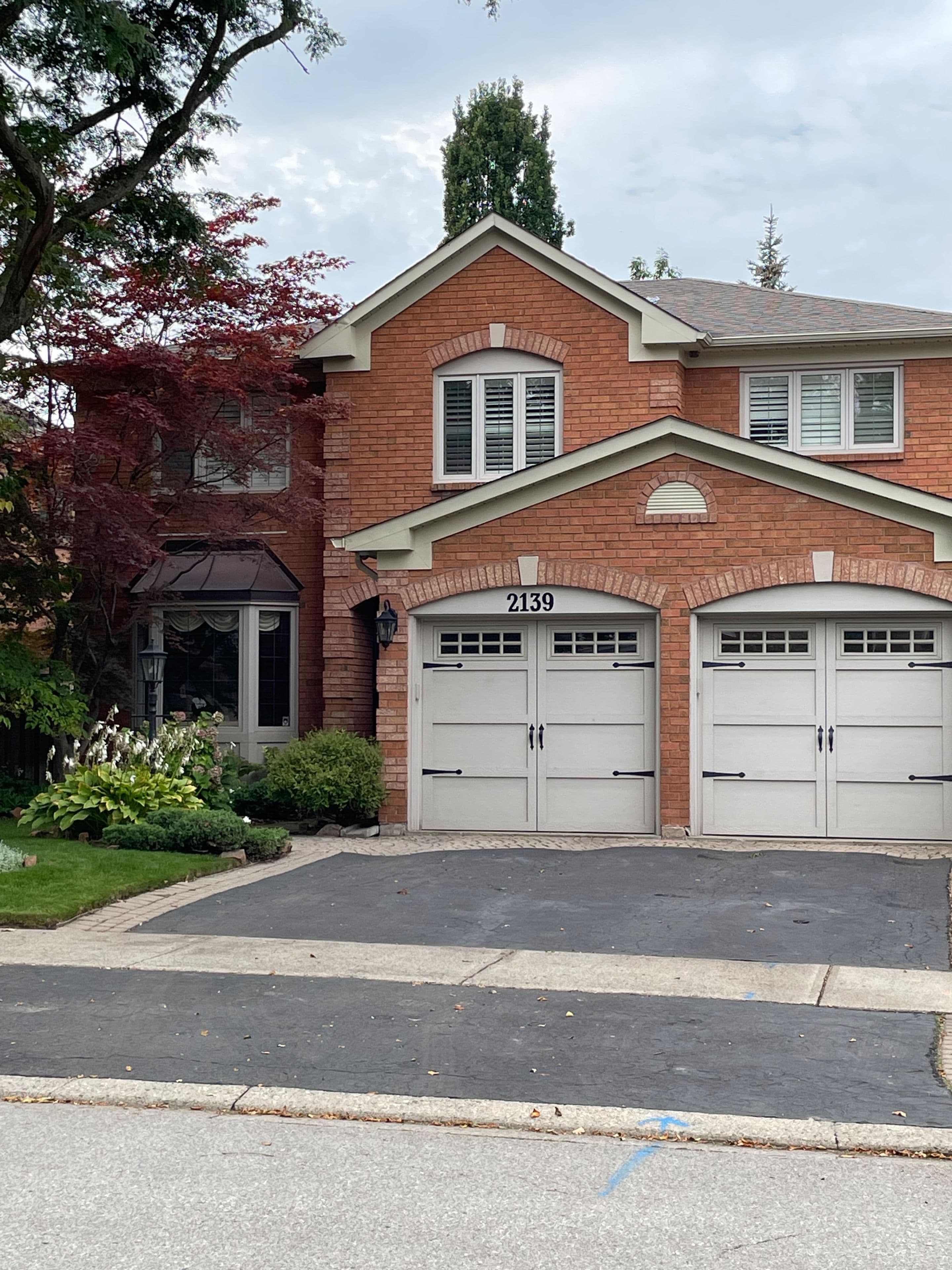 2139 Brays Lane, Oakville, ON L6M 2T2