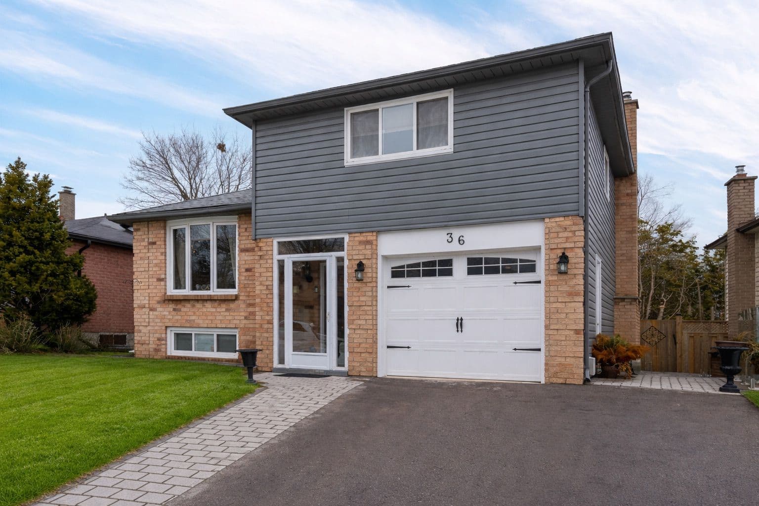 36 Ridgeway Avenue, Barrie, ON L4N 5L2