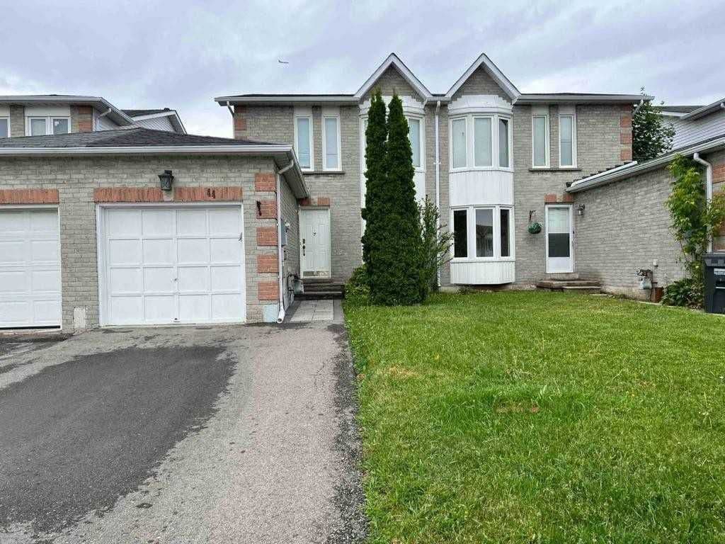 44 Elmstead Court, Brampton, ON L6Y 4C2