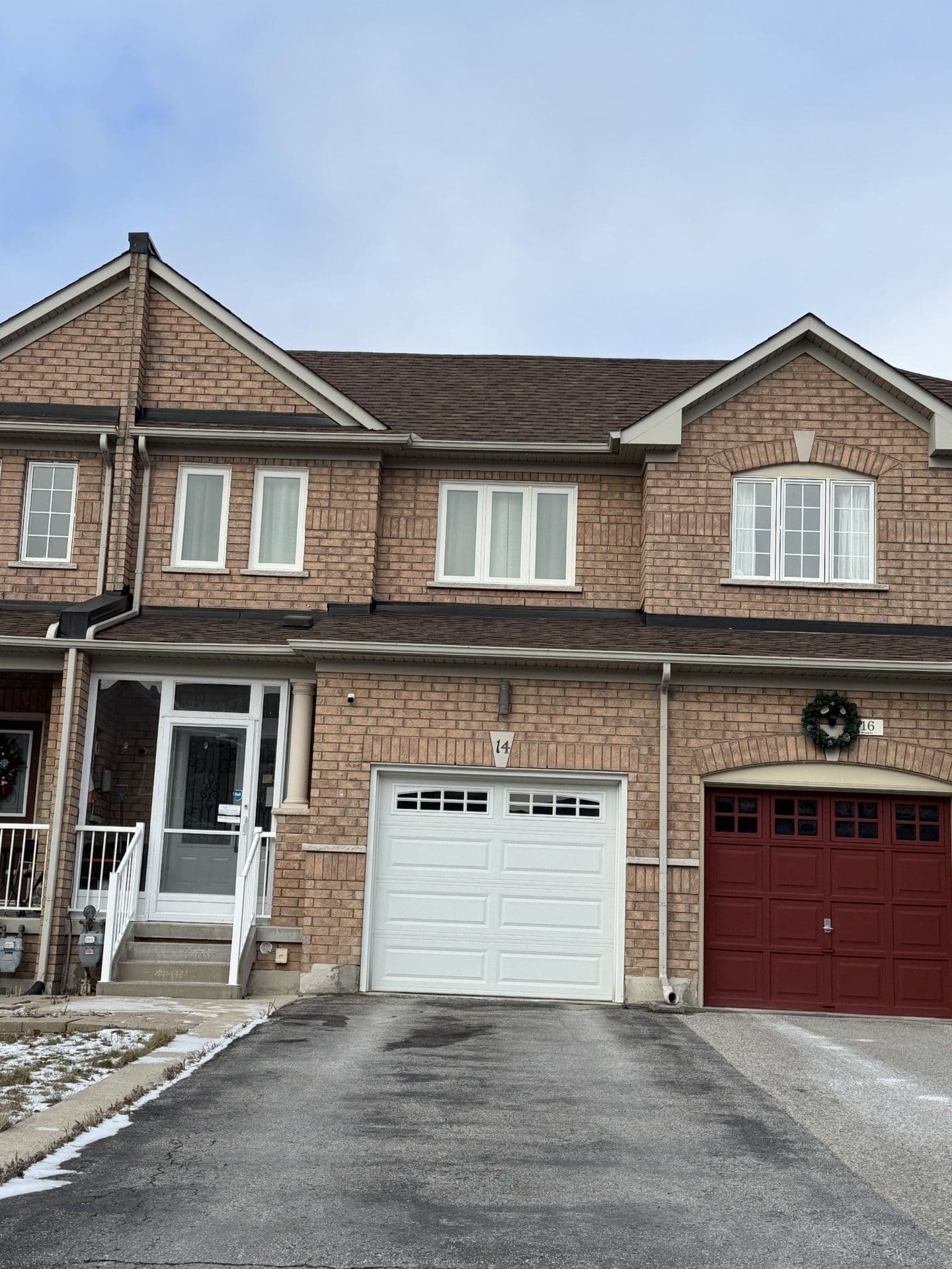 14 Barr Crescent, Aurora, ON L4G 0B8