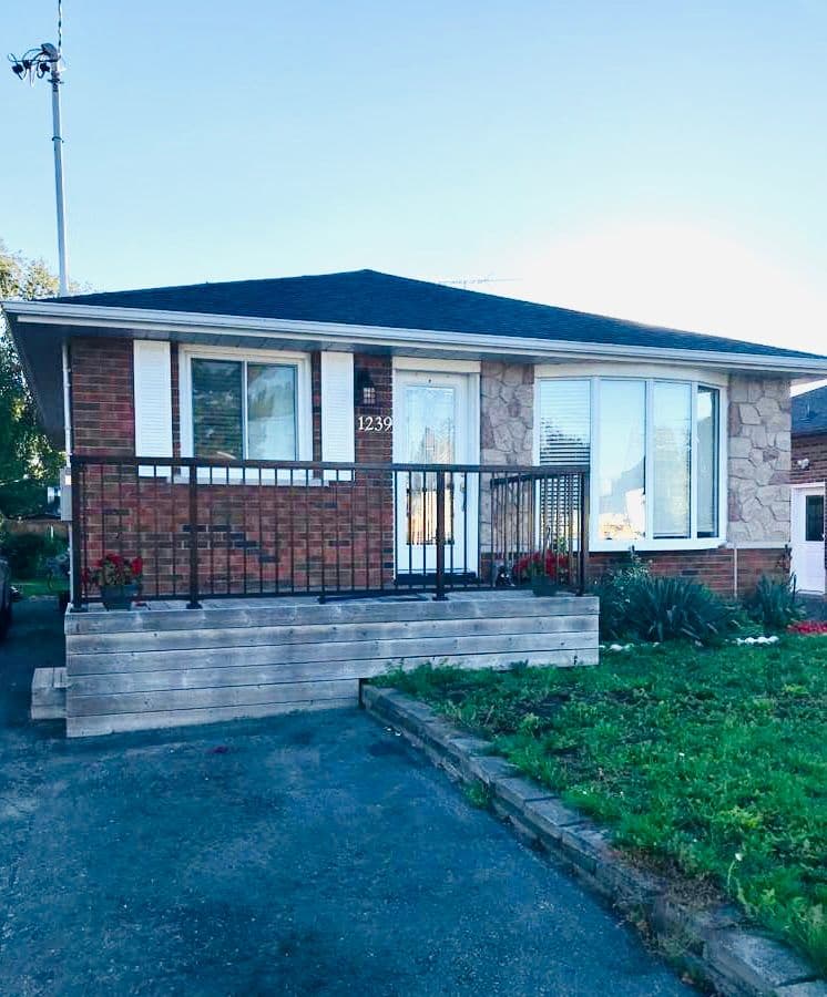 1239 Somerville Street Bsmt, Oshawa, ON L1G 4L1