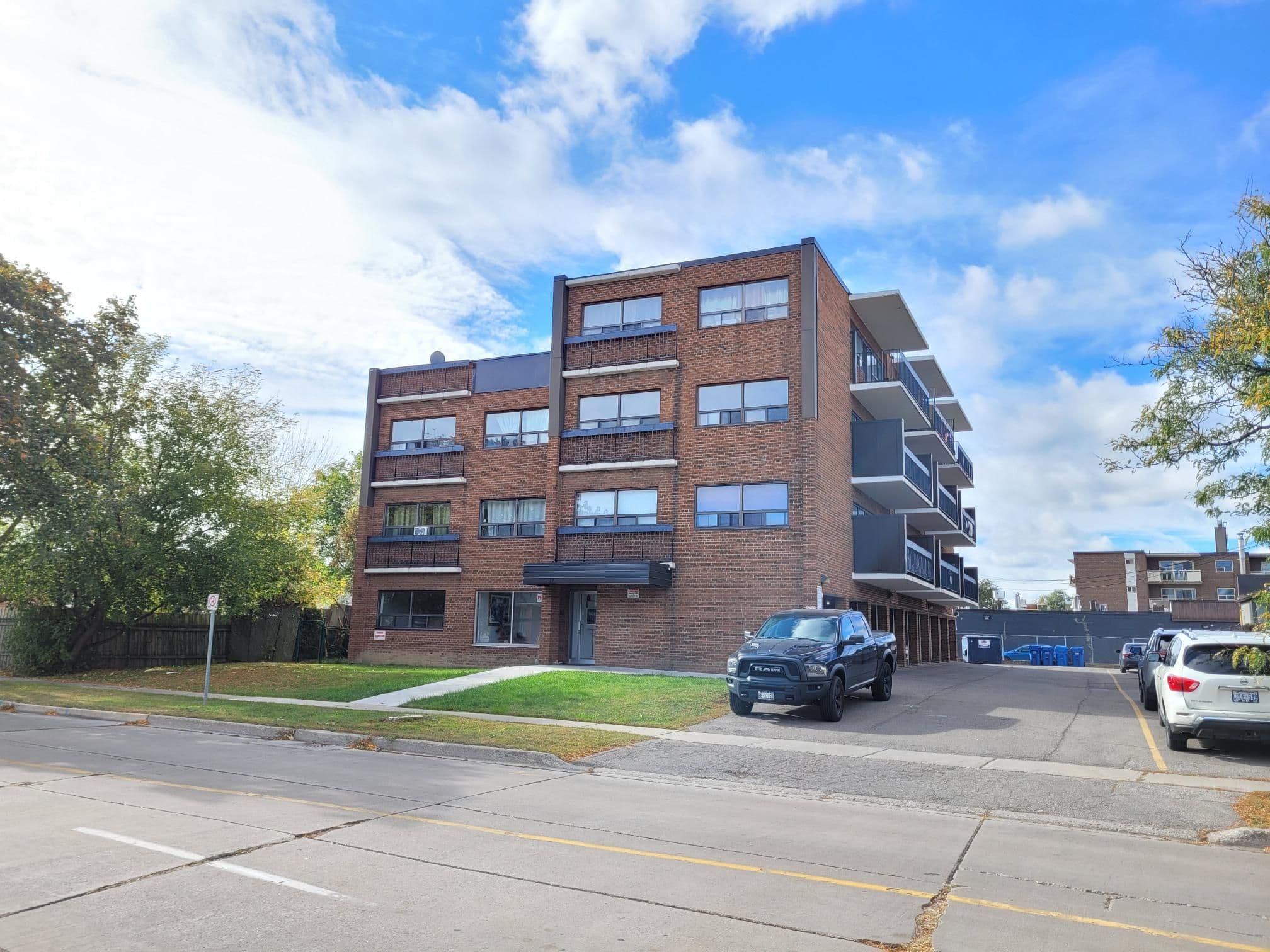 26 Sterne Avenue 302, Brampton, ON L6W 2Y5