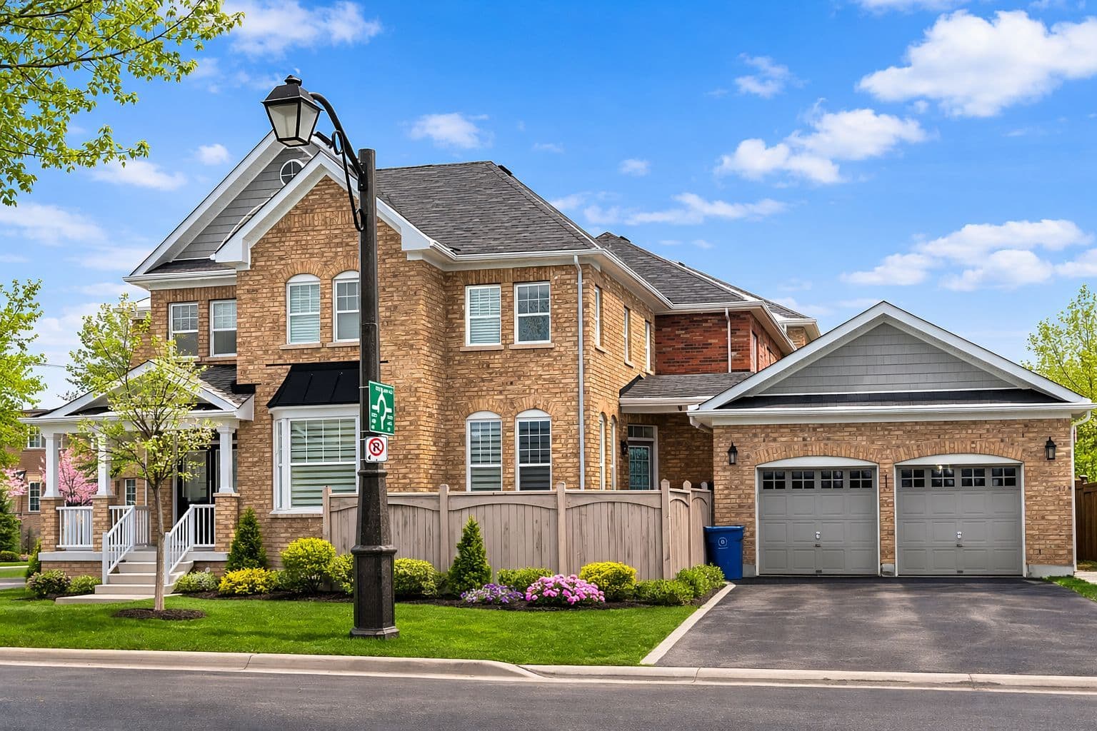 285 West Lawn Crescent, Whitchurch-Stouffville, ON L4A 1X3