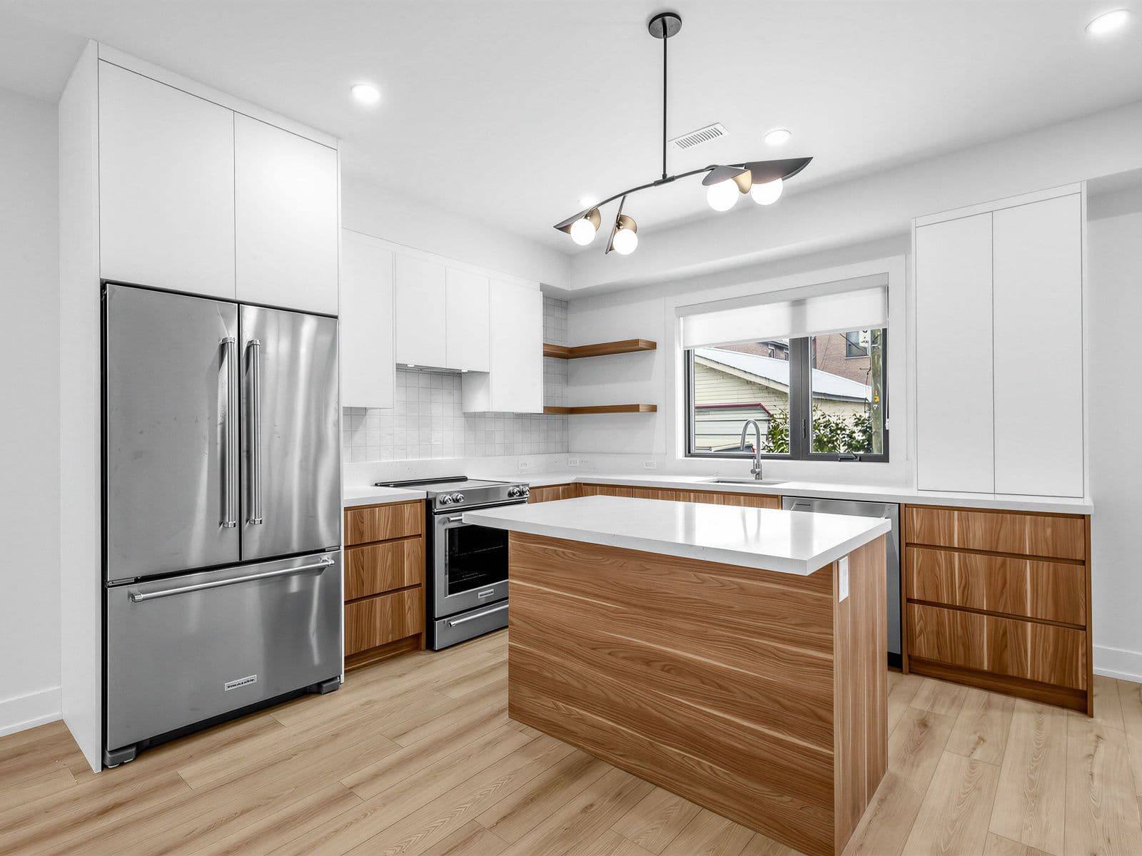 155 Gilmour Avenue Laneway, Toronto W02, ON M6P 3B2