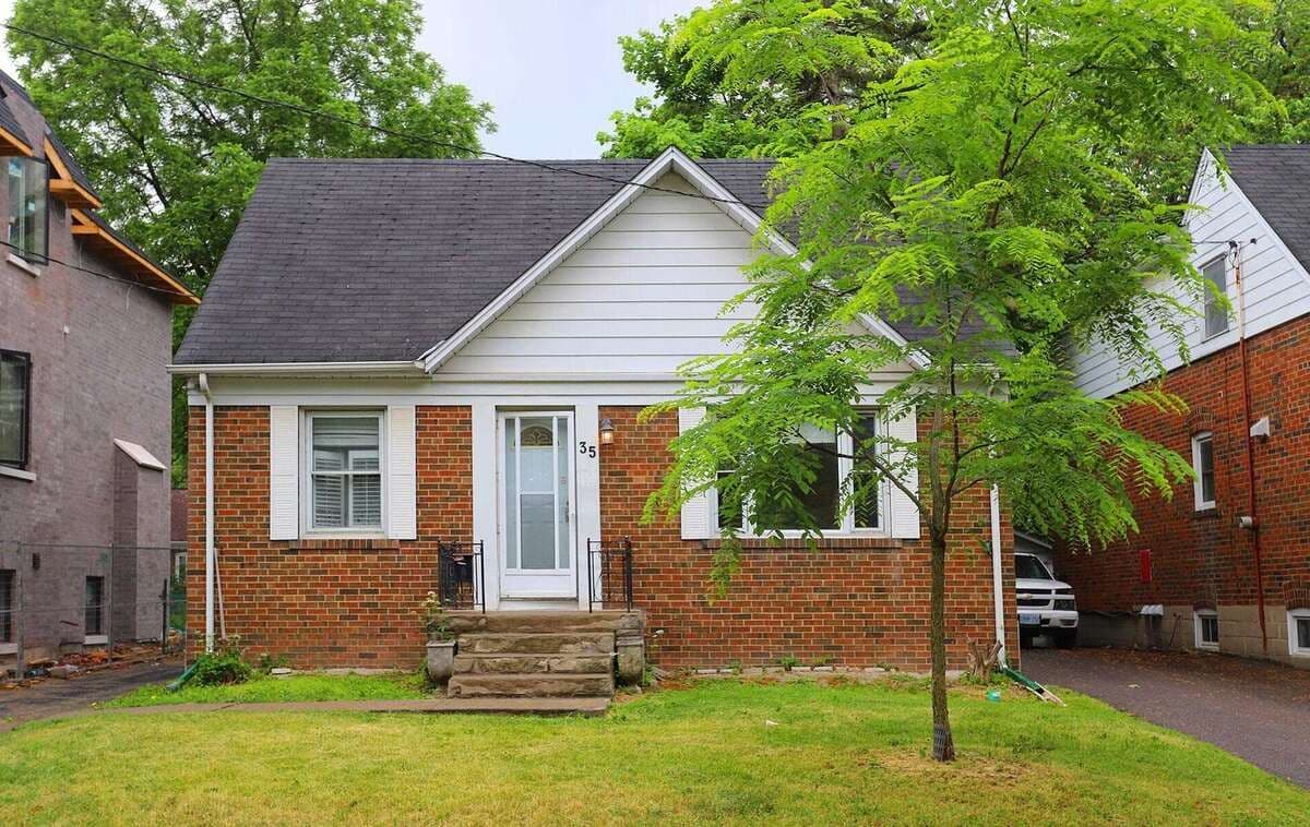 35 Anndale Drive, Toronto C14, ON M2N 2W9