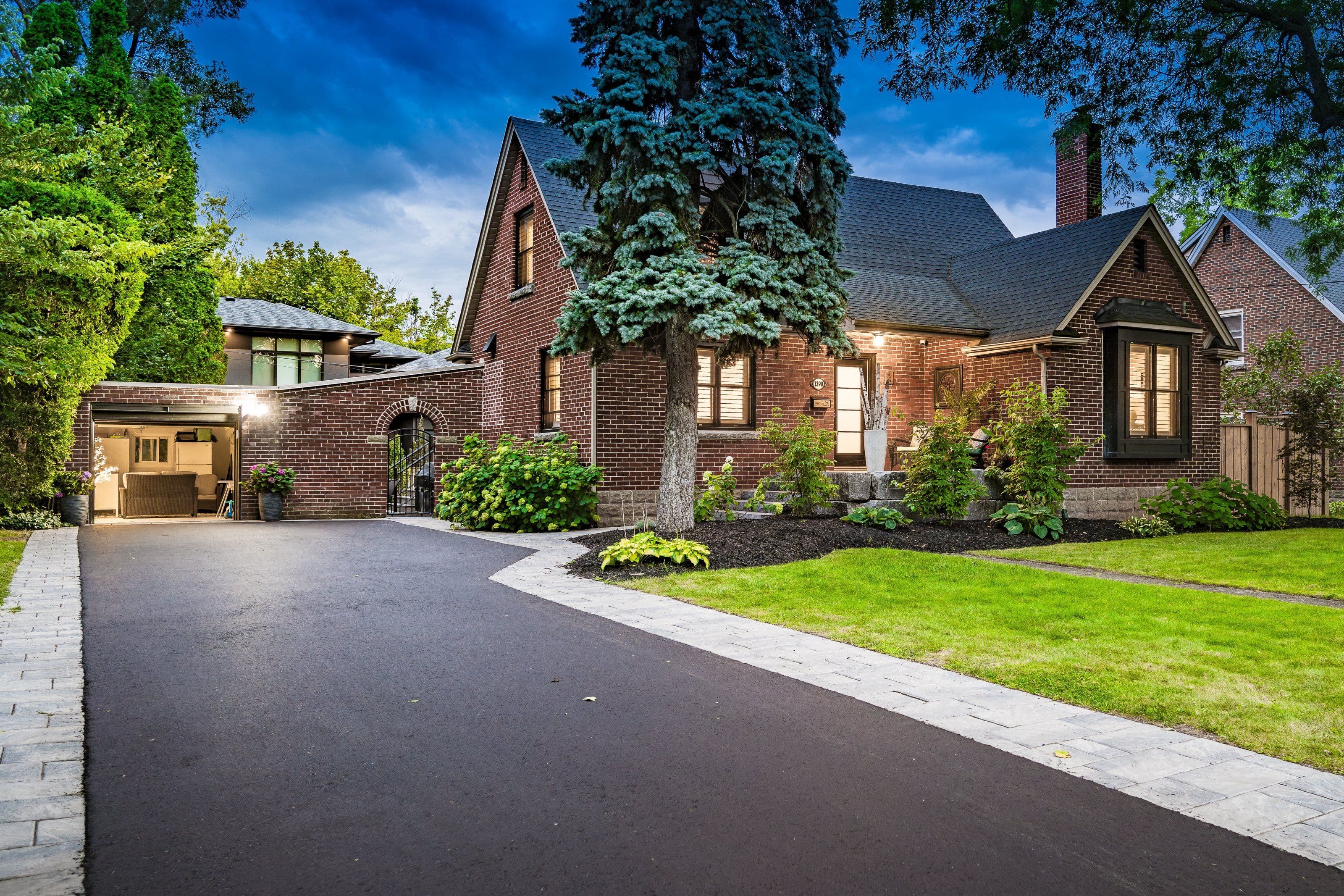 1390 Halifax Place, Burlington, ON L7S 1J6