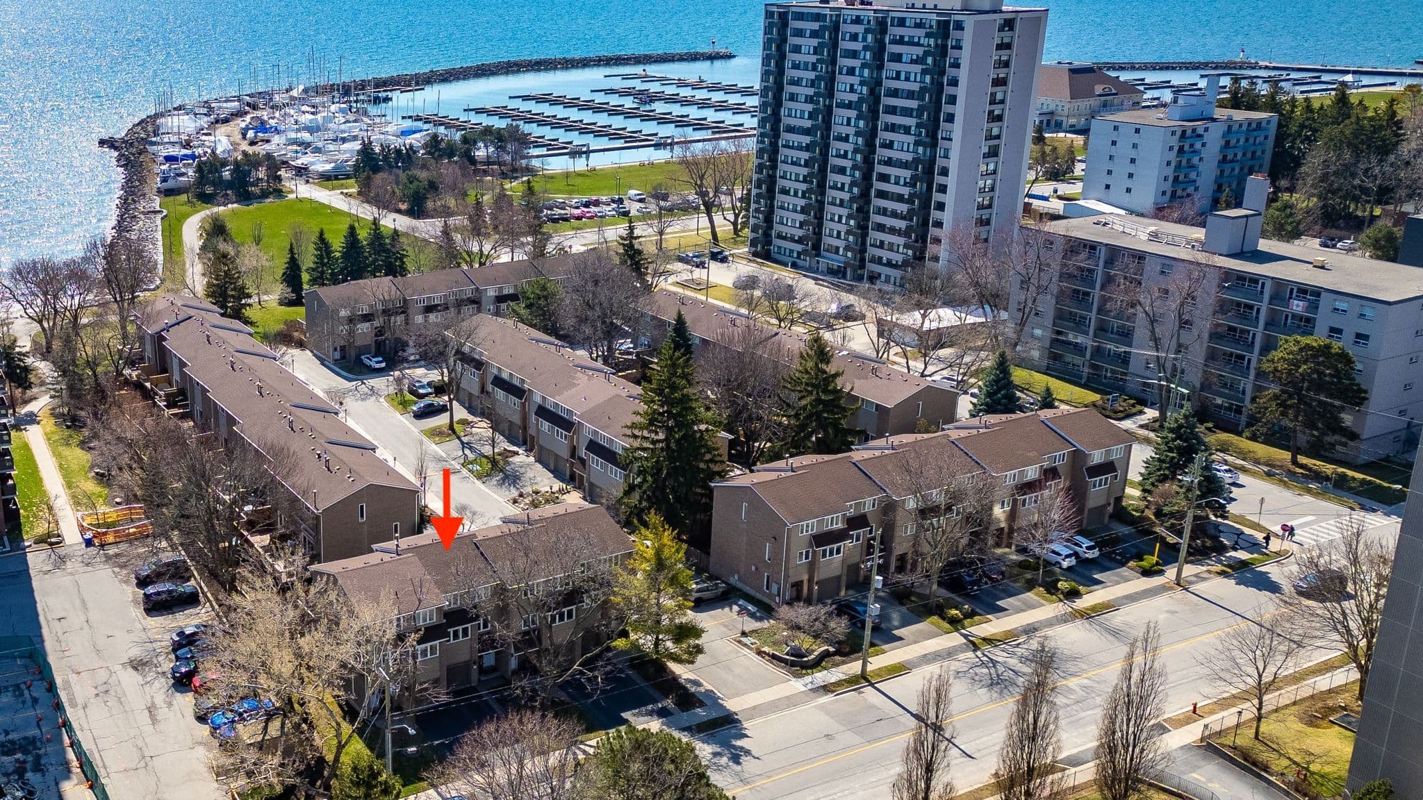 2224 Marine Drive, Oakville, ON L6L 1C1