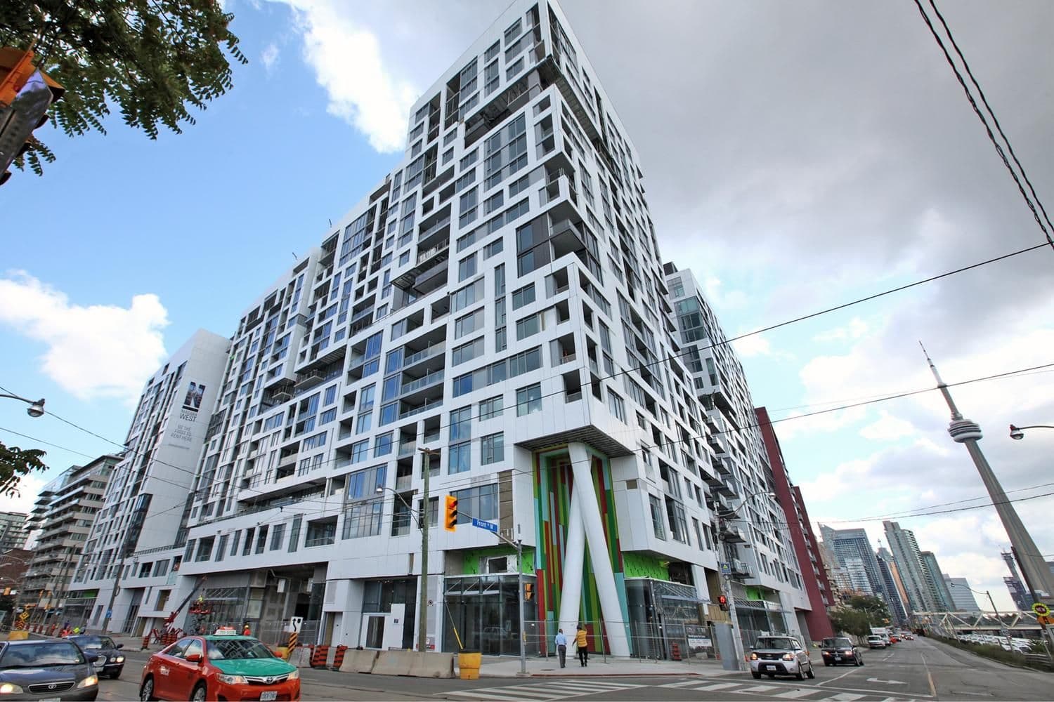 27 BATHURST Street 404W, Toronto C01, ON M5V 0R1