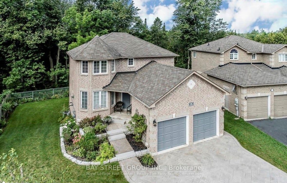 28 Shalom Way, Barrie, ON L4N 5X9