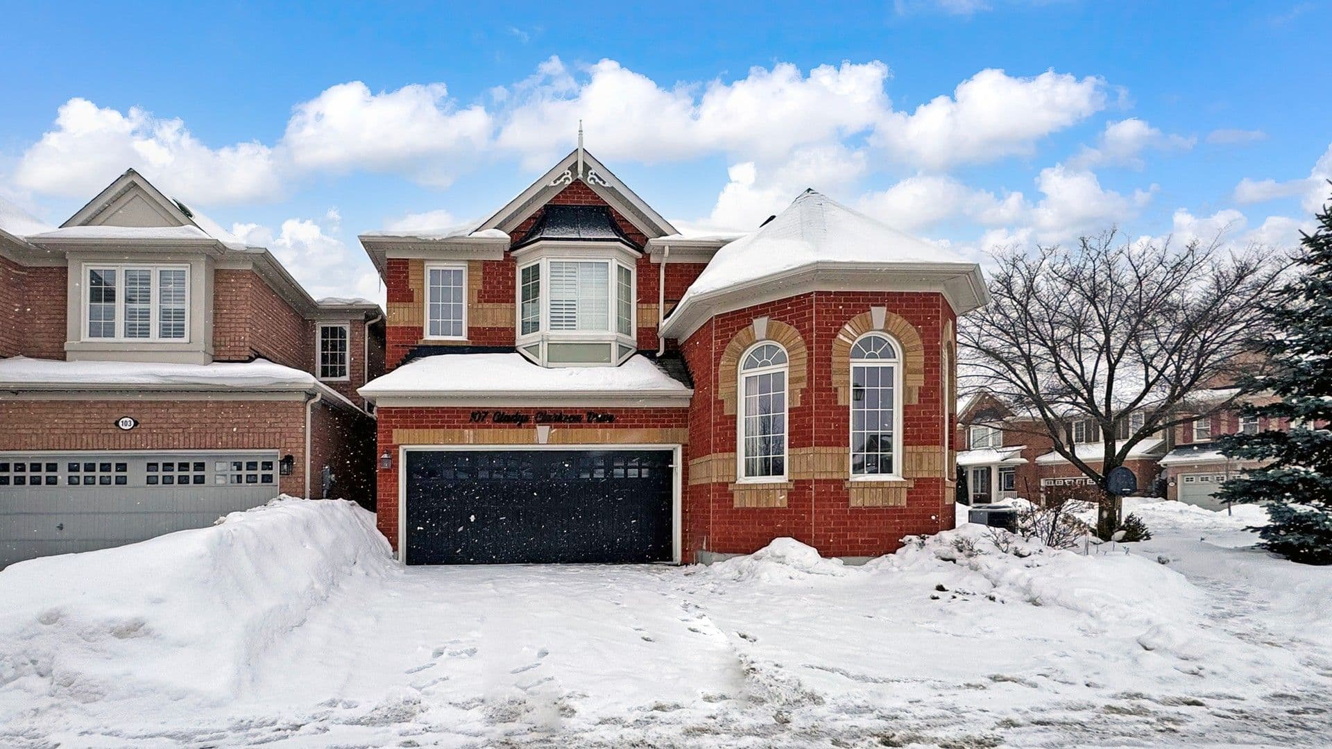 107 Gladys Clarkson Drive, Whitchurch-Stouffville, ON L4A 0R3