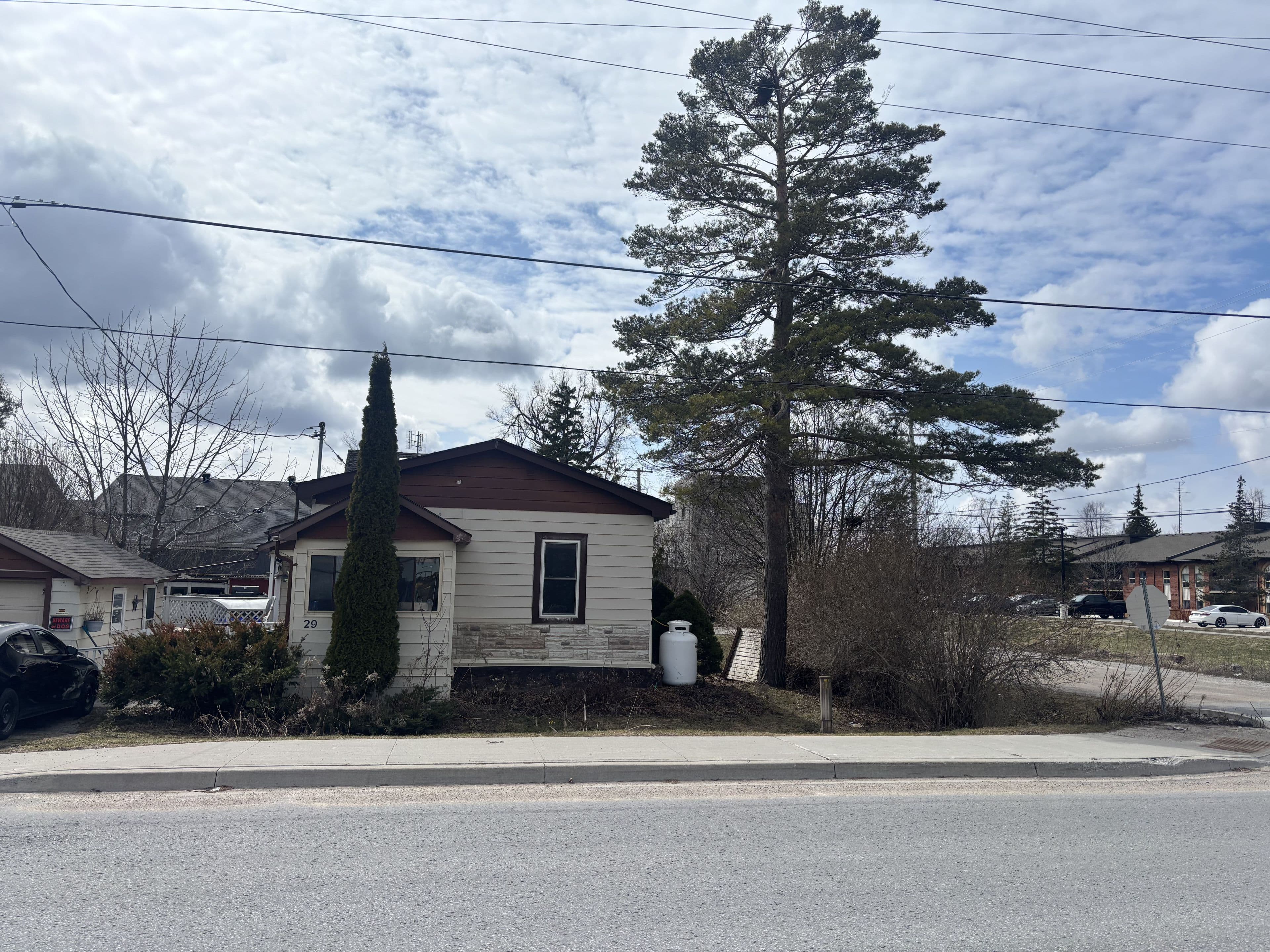 29 Hamilton Street, Kawartha Lakes, ON K9V 3E4