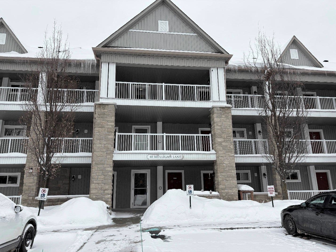 40 MULLIGAN Lane Unit 304, Wasaga Beach, ON L9Z 0C5