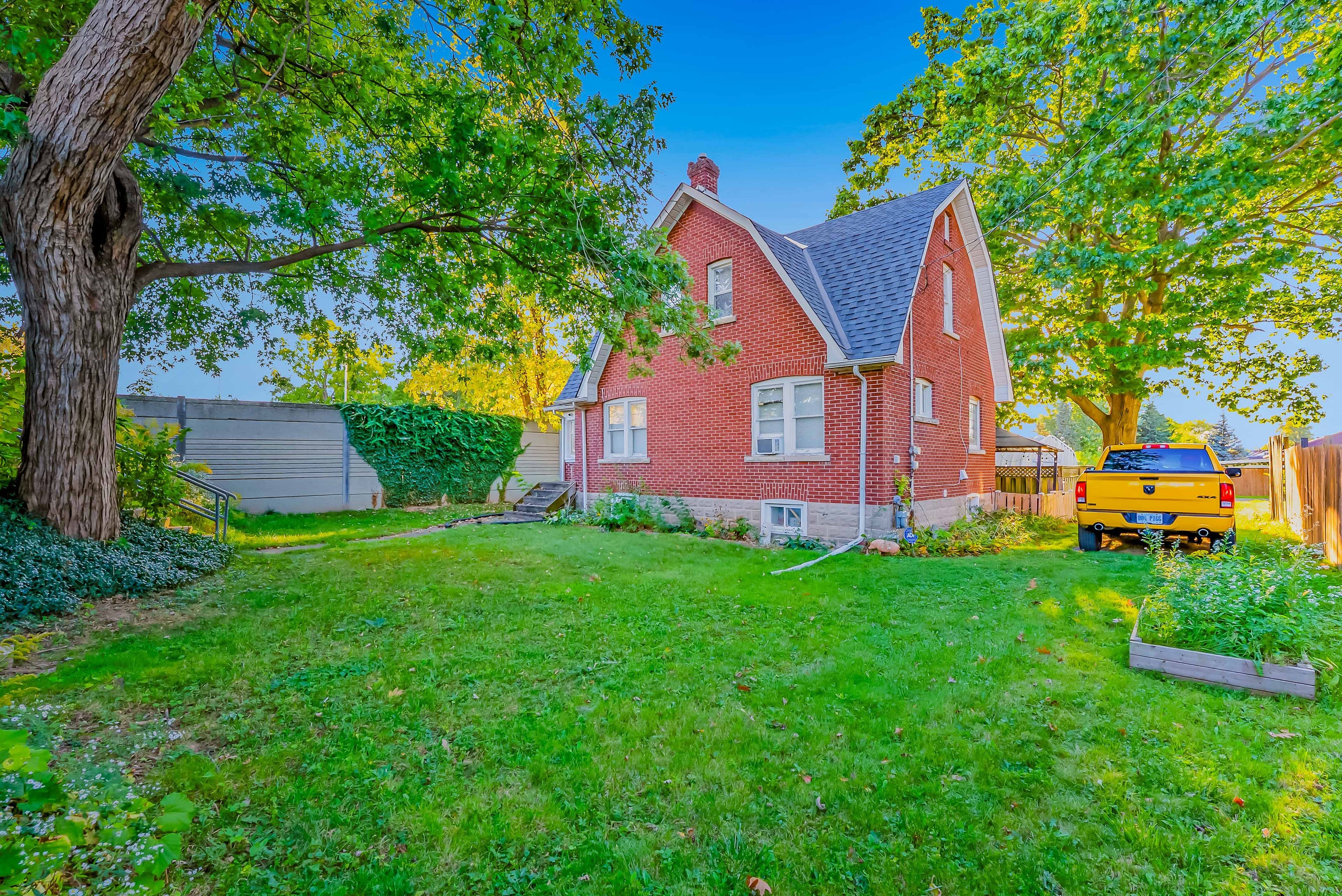 5365 Portage Road, Niagara Falls, ON L2E 6B8