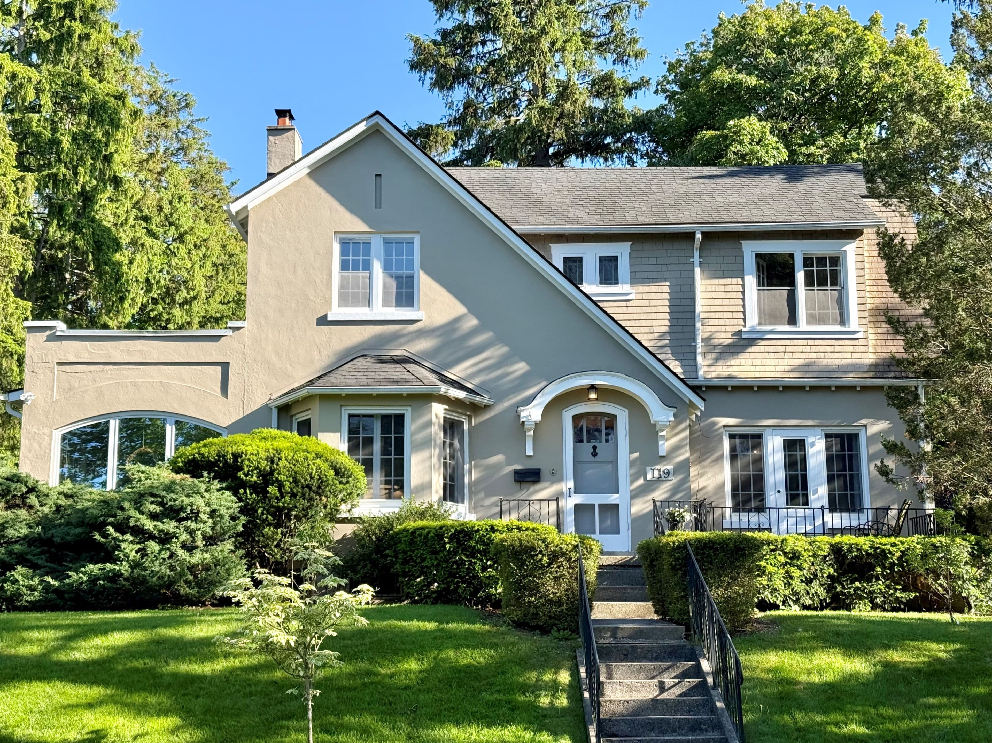 119 Base Line Road E, London South, ON N6C 2N6