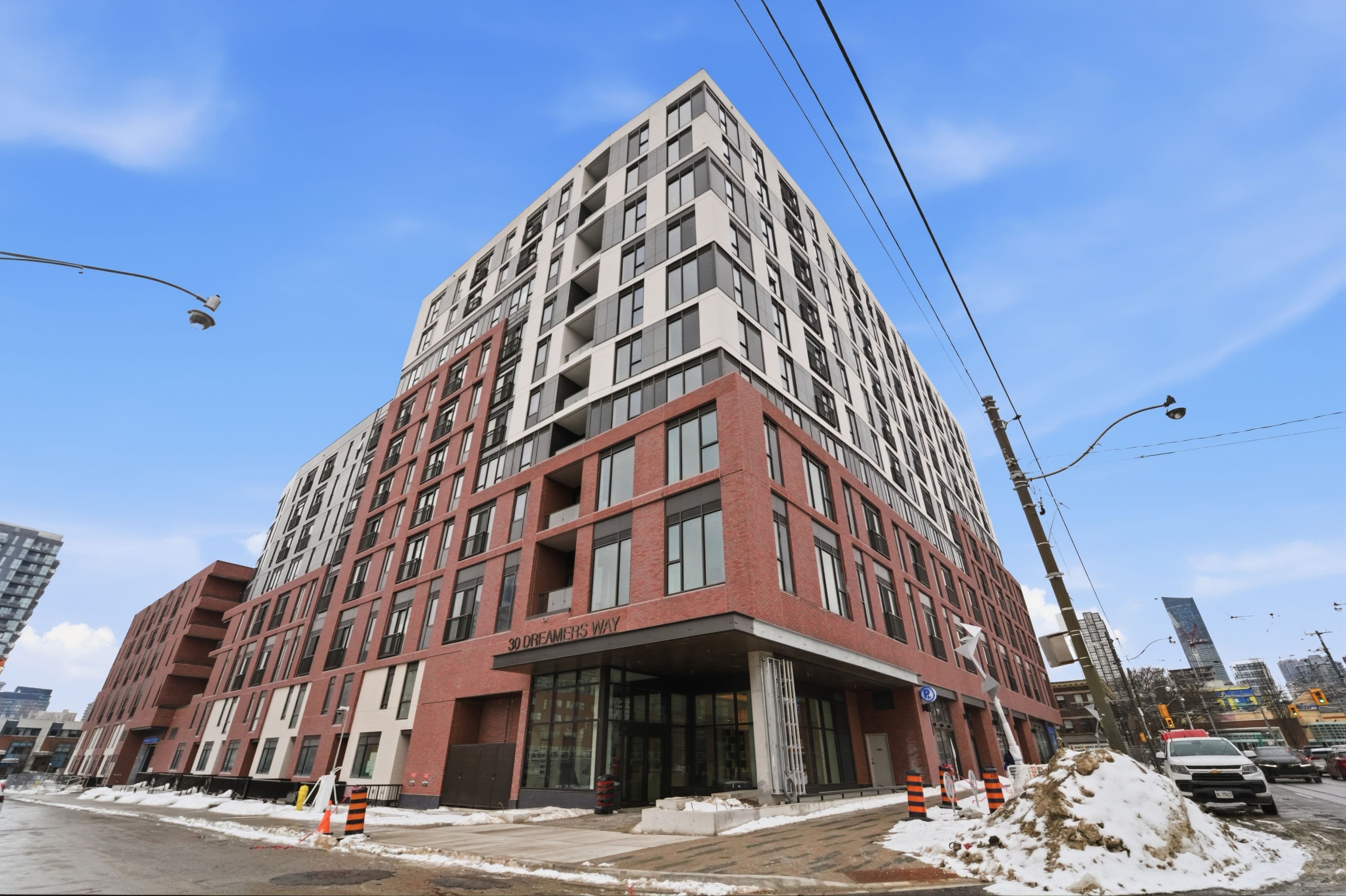 30 Dreamers Way 552, Toronto C08, ON M5A 0Y7