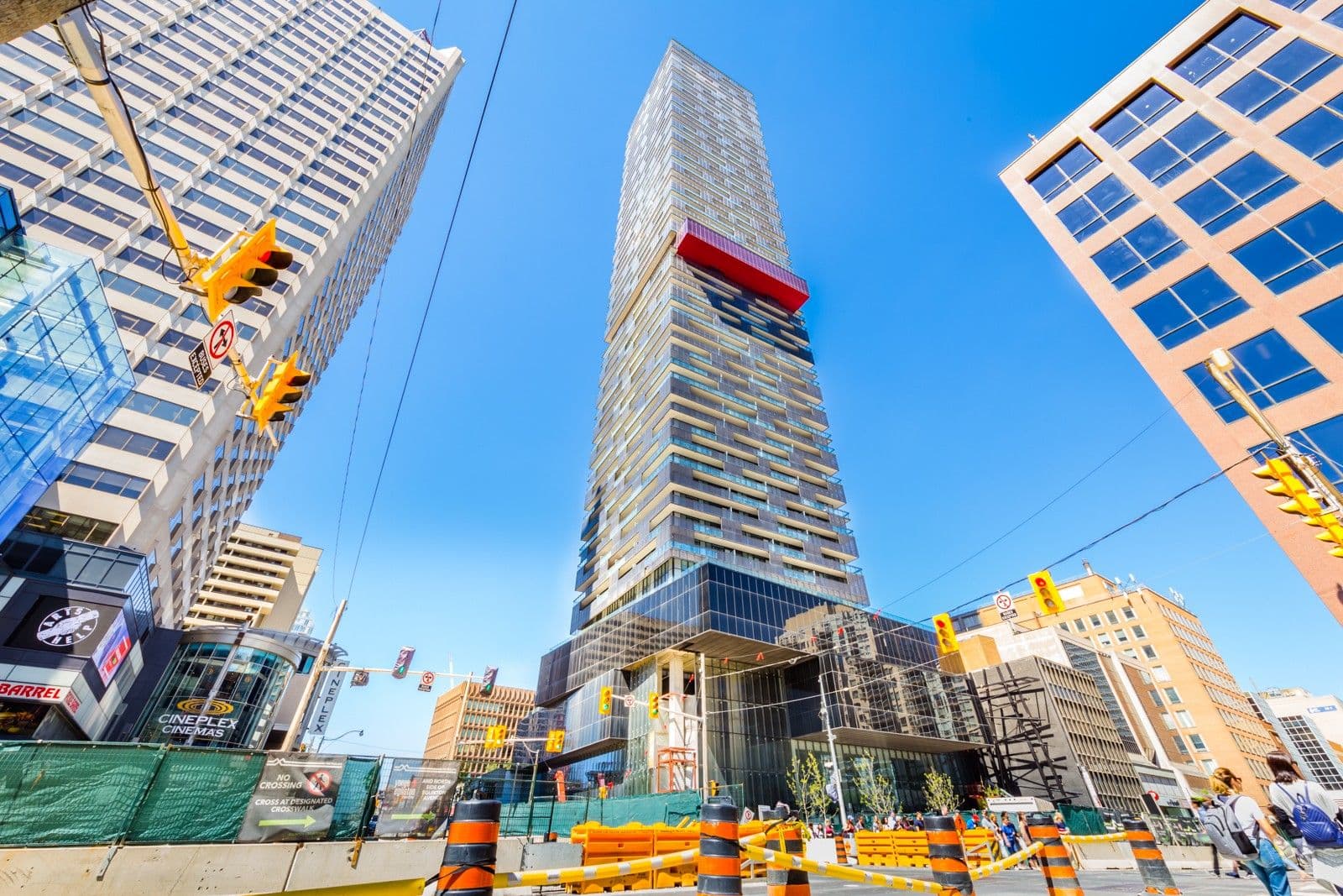 8 Eglinton Avenue E 1506, Toronto C10, ON M4P 0C1