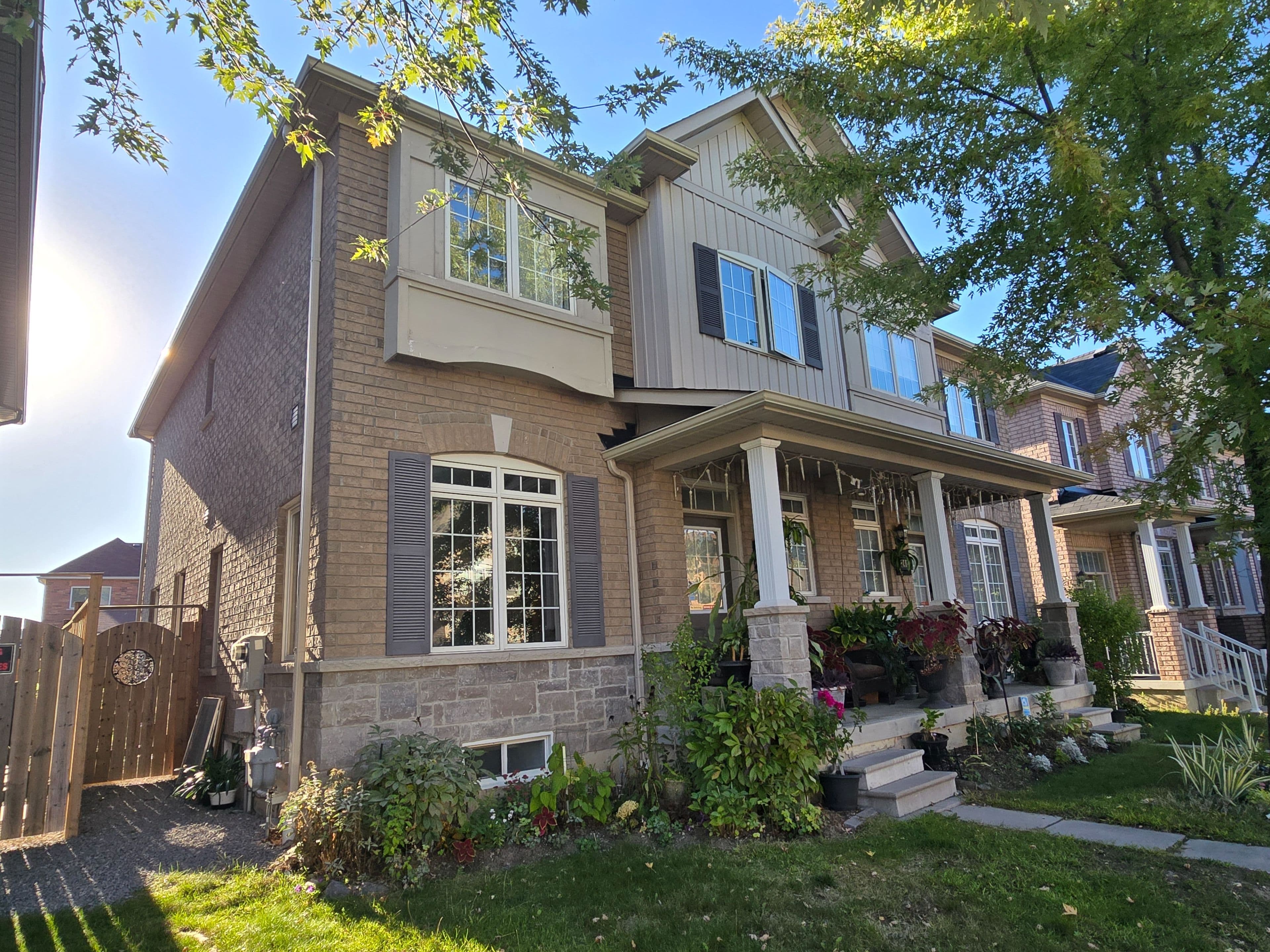 2480 Earl Grey Avenue, Pickering, ON L1X 0B9