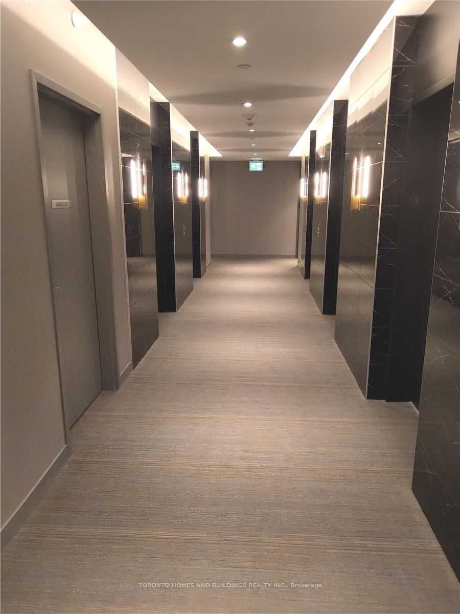 950 Portage Parkway 907, Vaughan, ON L4K 0J7