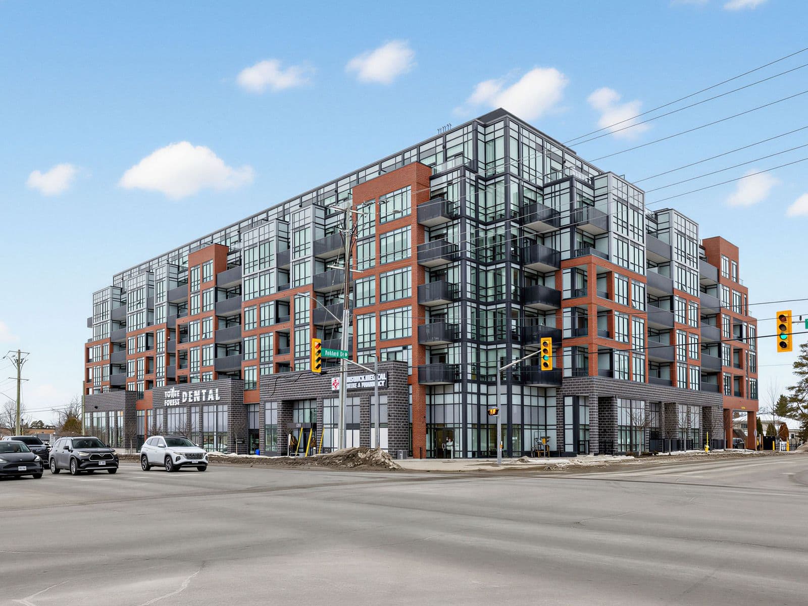 681 Yonge Street SE 406, Barrie, ON L4N 4E8