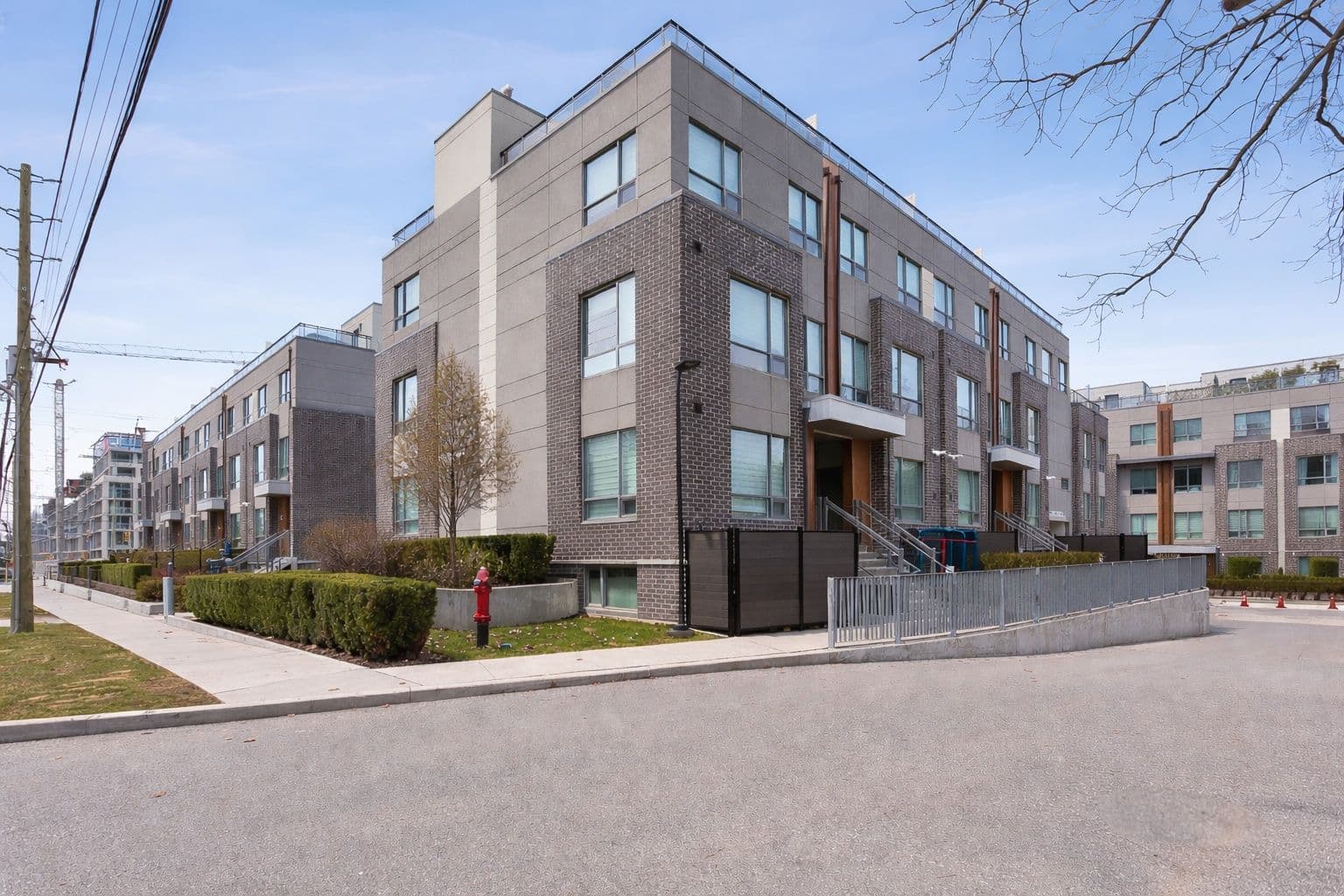 670 Atwater Avenue 12, Mississauga, ON L5G 4K7