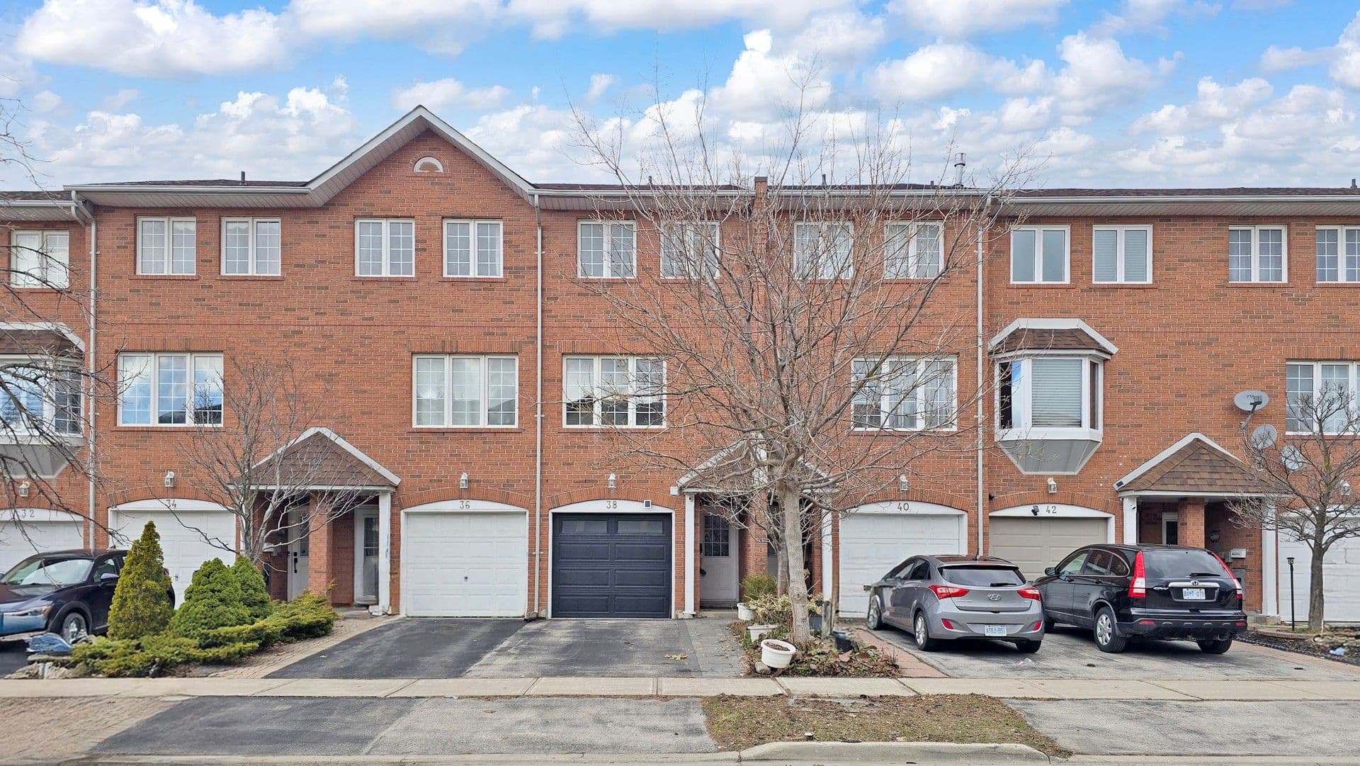 38 Rumi Crescent, Toronto C13, ON M4A 2X6