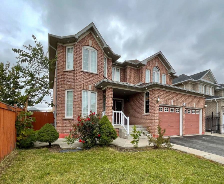 25 Giza Crescent Lower, Brampton, ON L6R 2R2