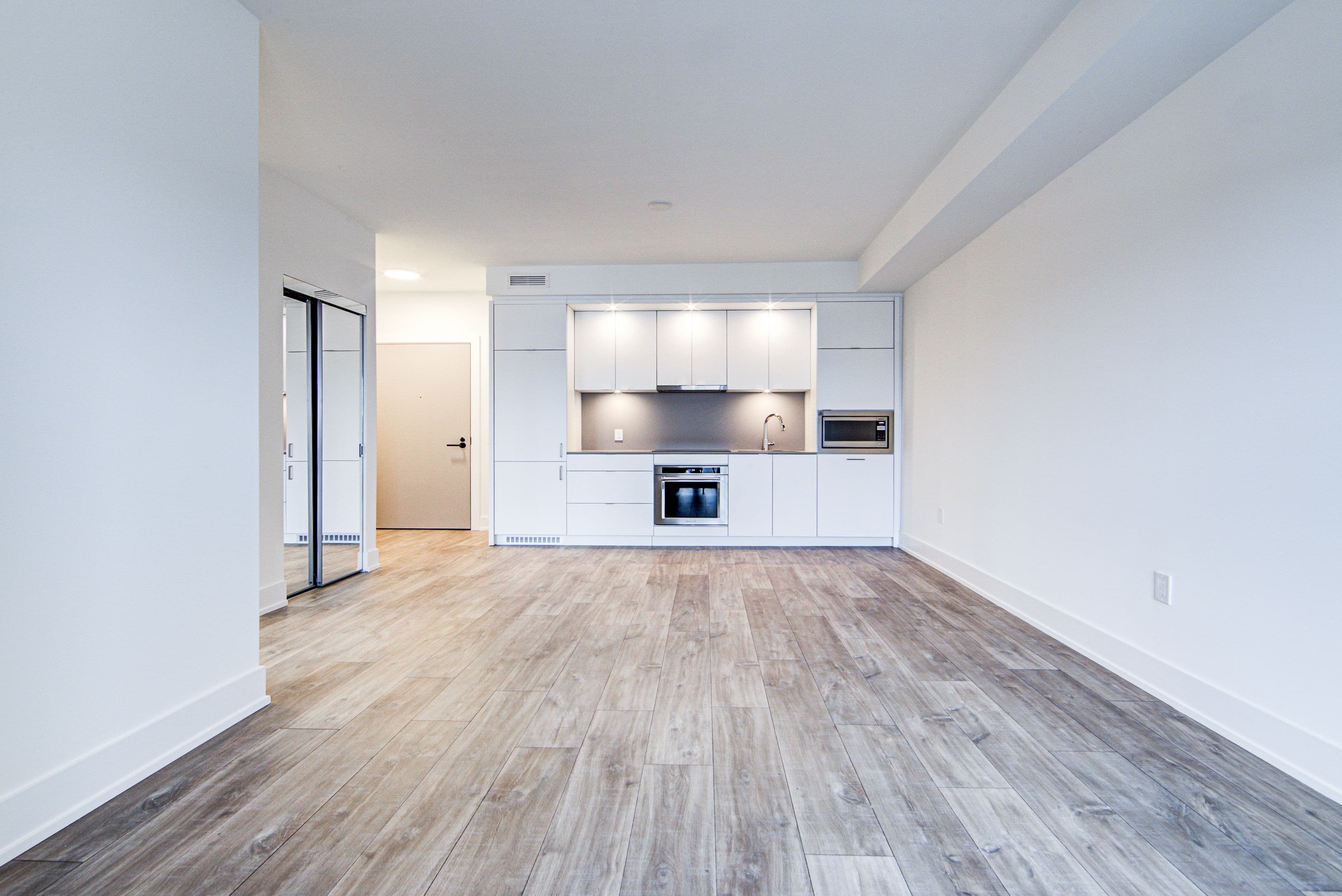 858 Dupont Street 412, Toronto W02, ON M6G 0C1