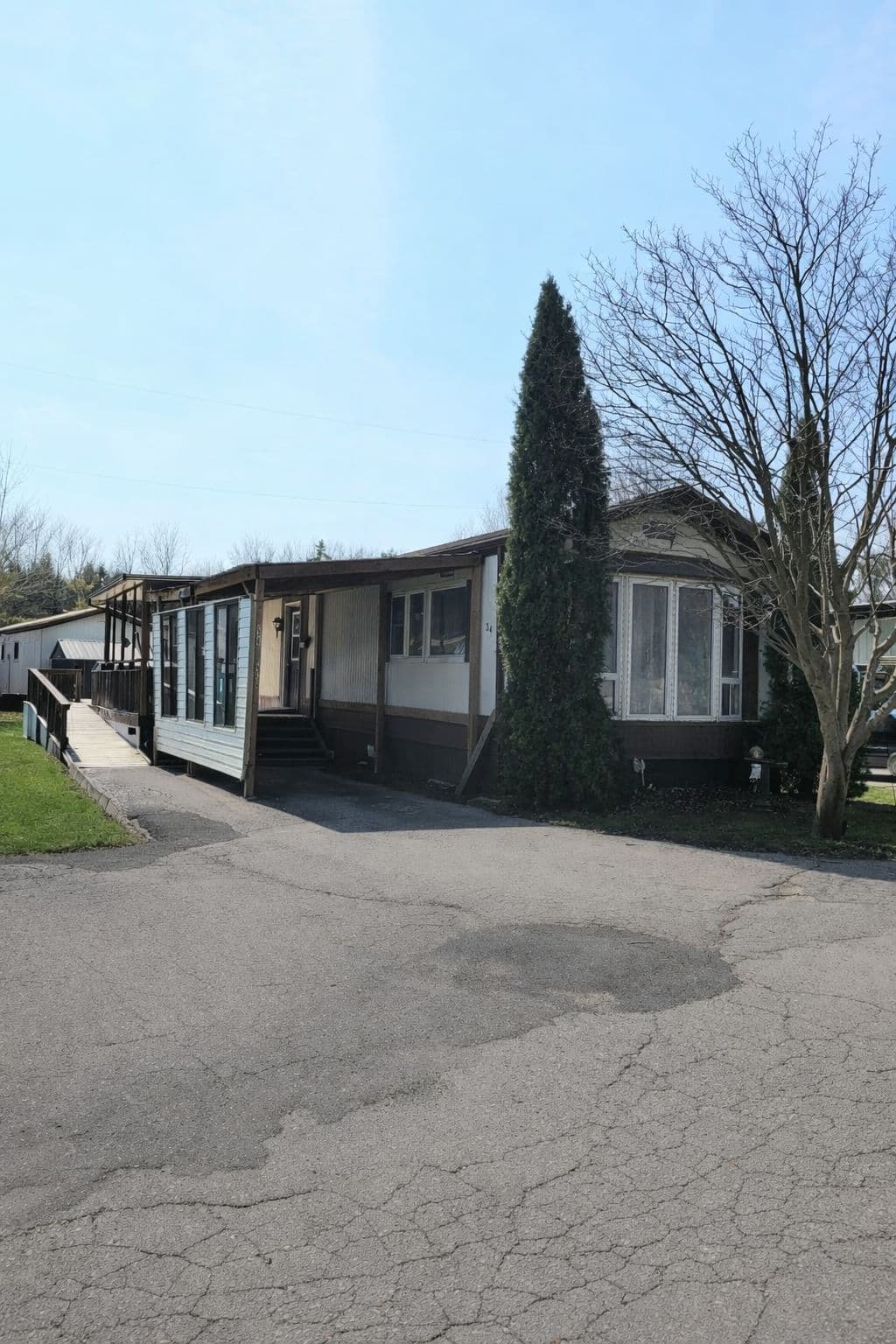 9839 Lakeshore Road 34, Lambton Shores, ON N0M 1T0