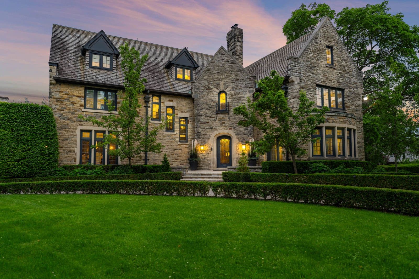 64 Old Forest Hill Road, Toronto C03, ON M5P 2R2