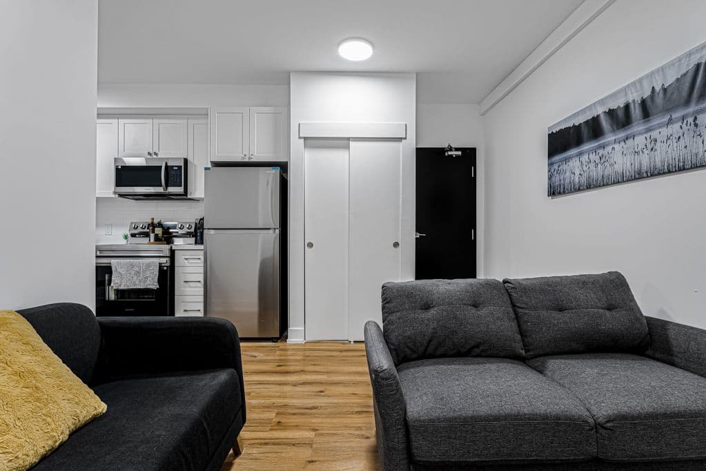 610 King Street E 8, Hamilton, ON L8N 1E2