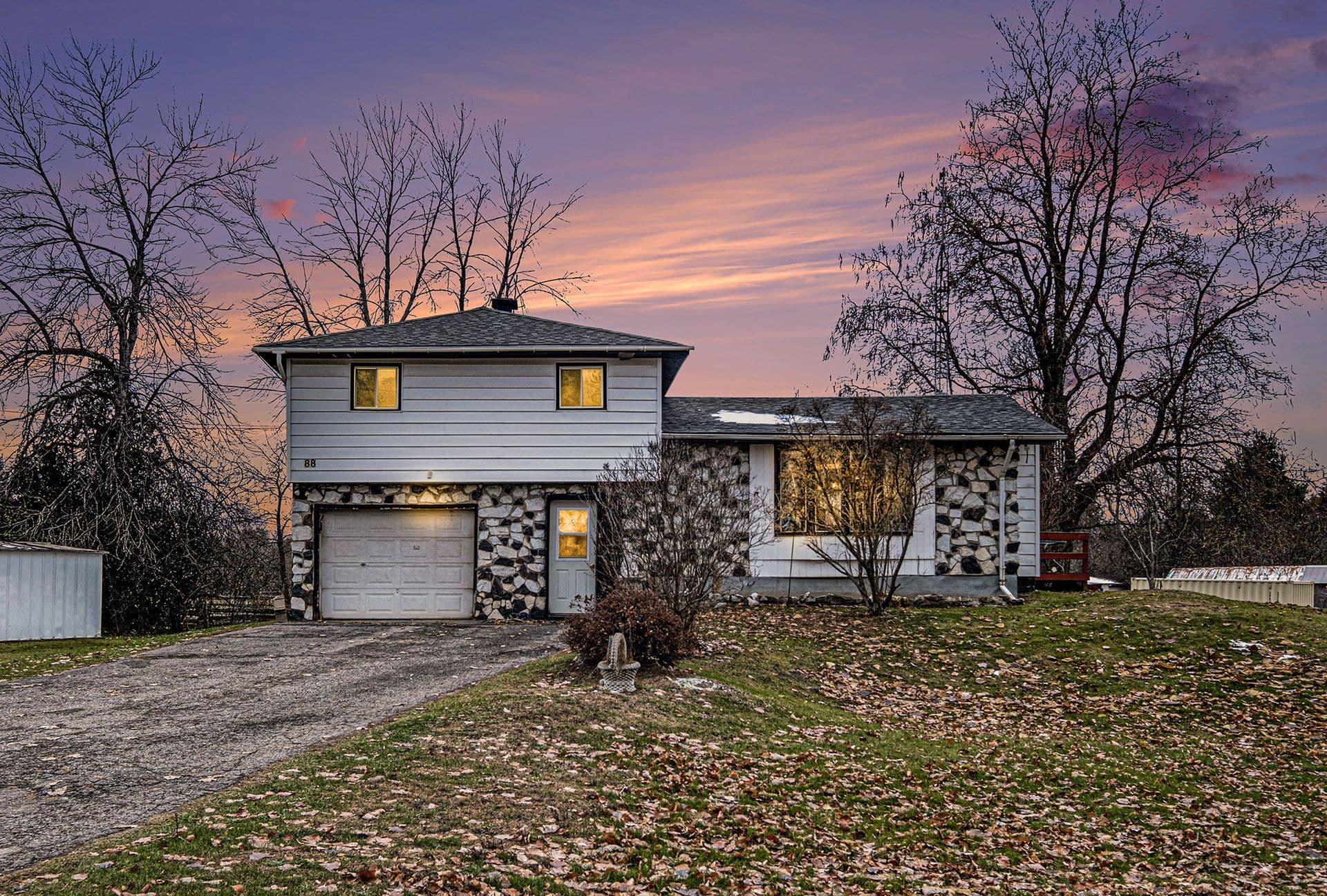 88 Bay Road, Rideau Lakes, ON K0G 1L0