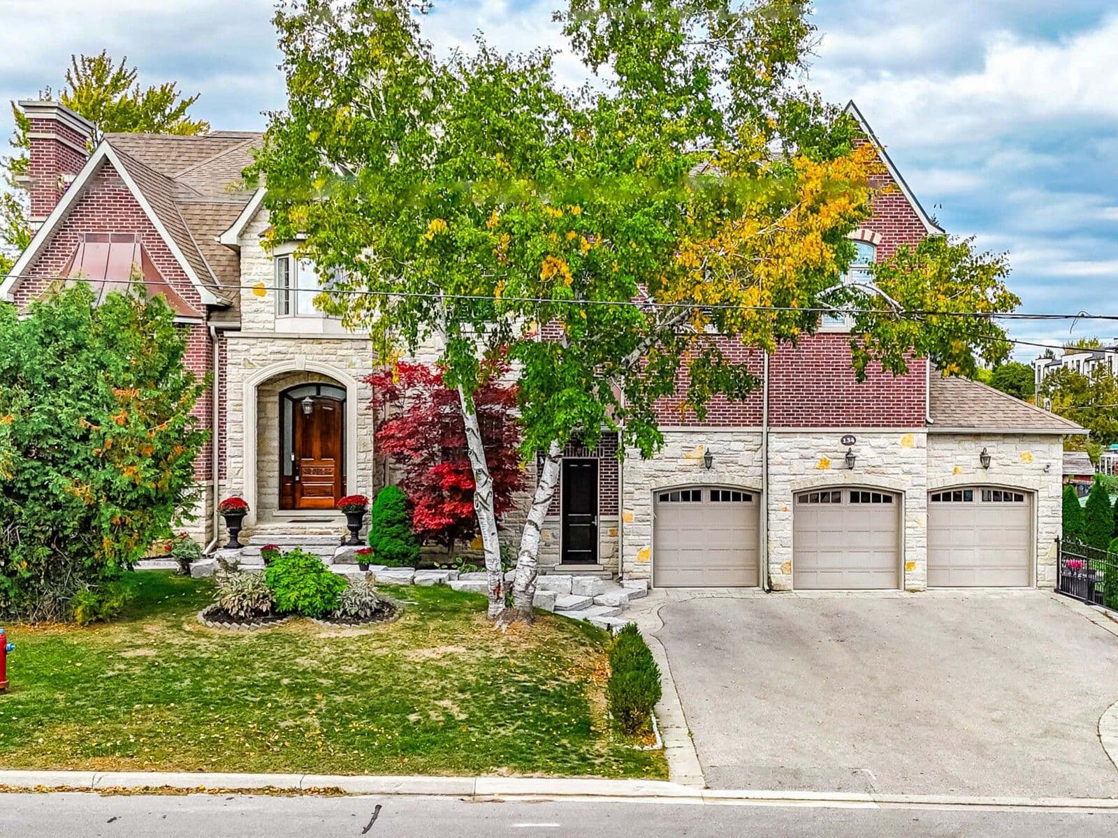 134 Spruce Avenue, Richmond Hill, ON L4C 6W1