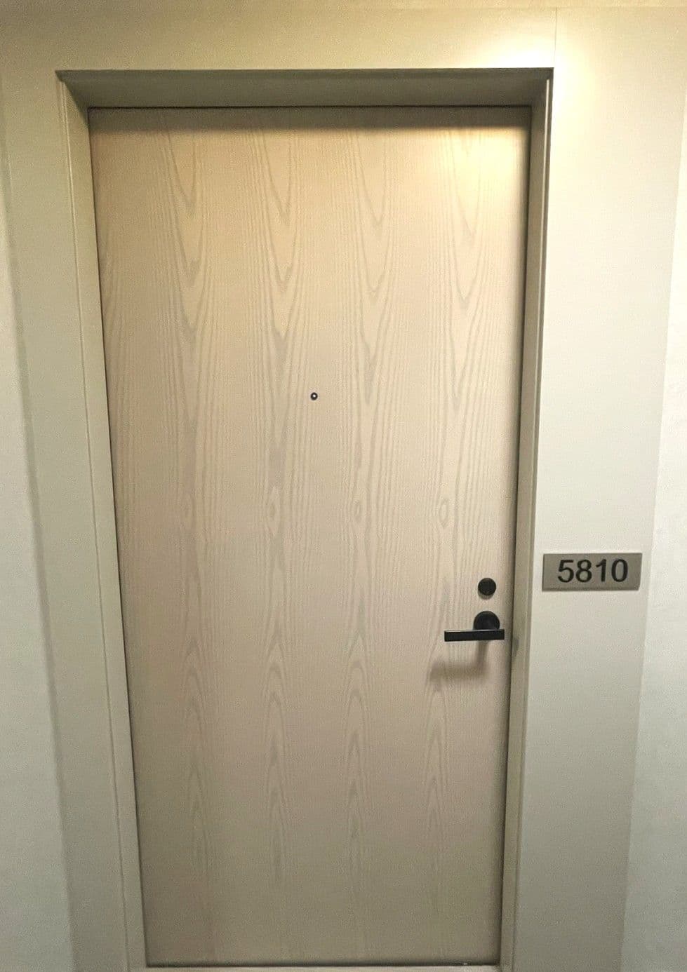 8 Interchange Way 5810, Vaughan, ON L4K 5Z7