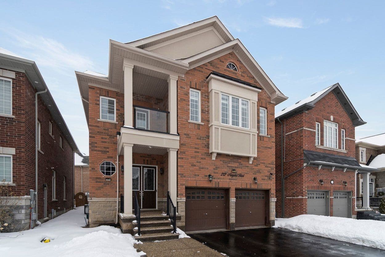 212 Niagara Trail, Halton Hills, ON L7G 0H9