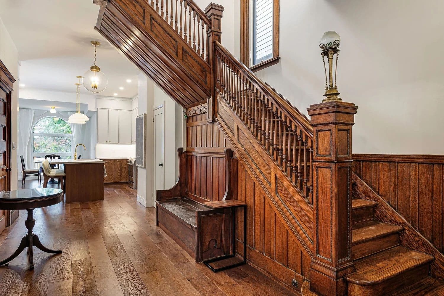 42 Delaware Avenue MAIN, Toronto C01, ON M6H 2S7