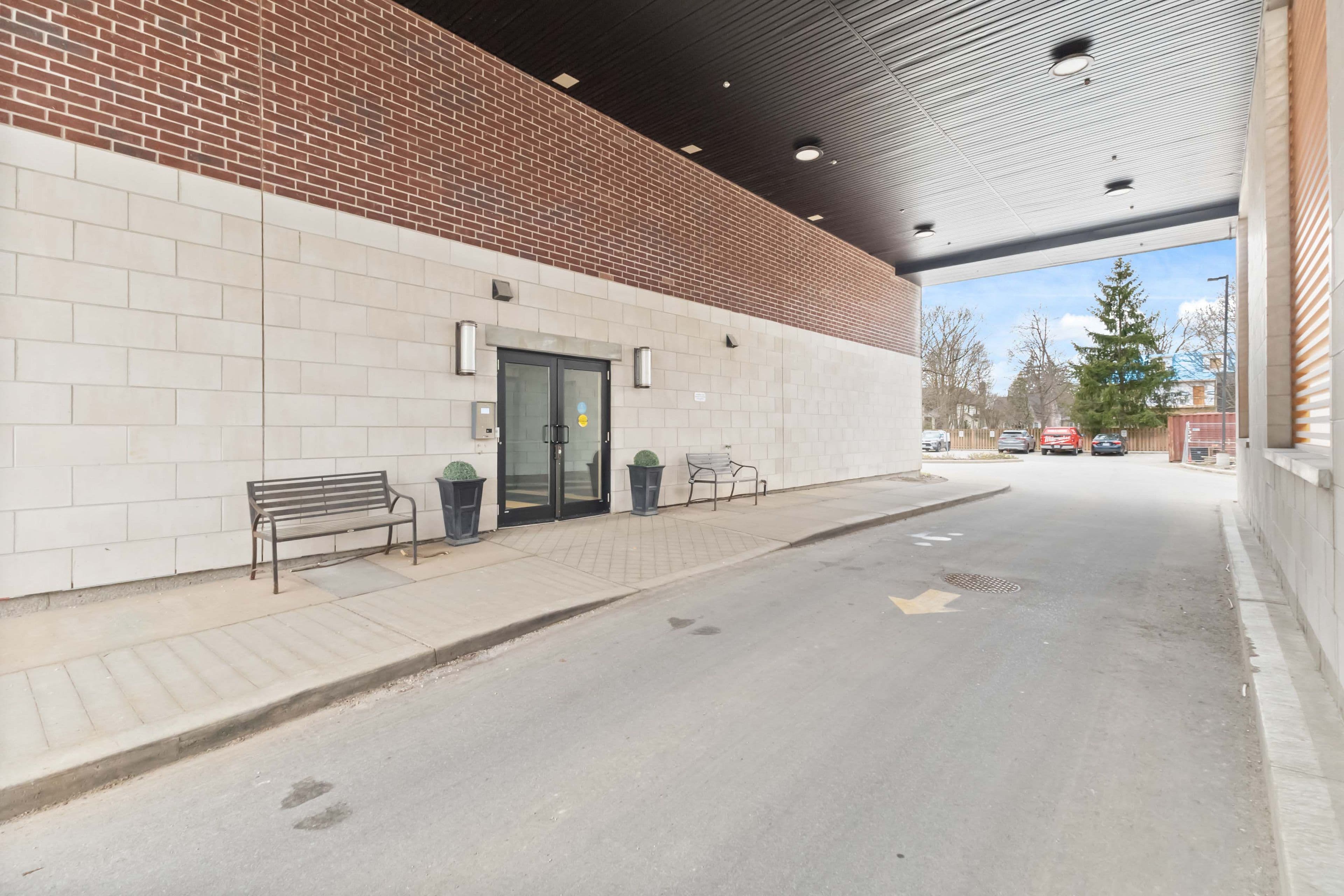 89 RIDOUT Street S 305, London South, ON N6C 3X2